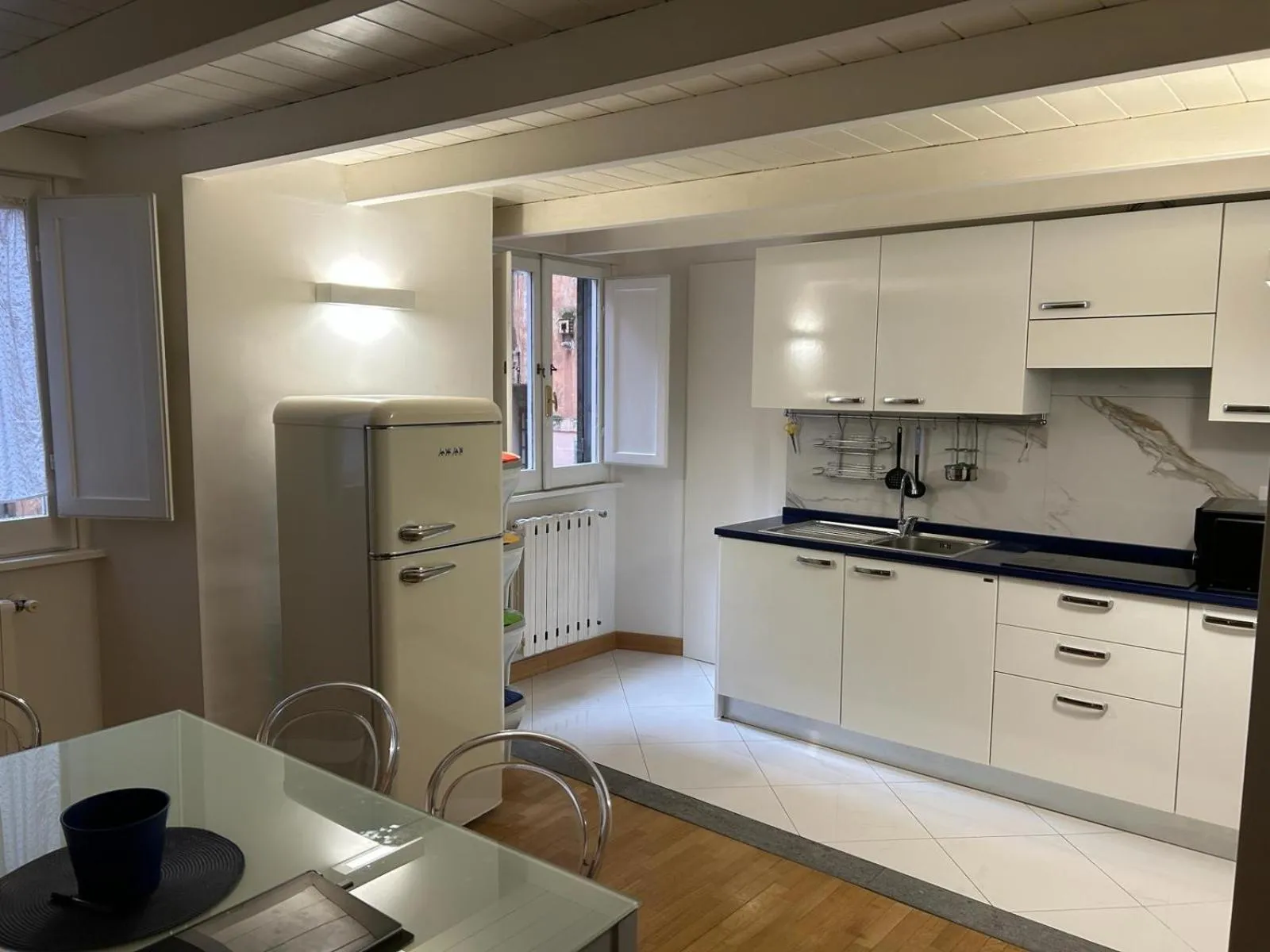 Kitchen or kitchenette in Assunta Domus