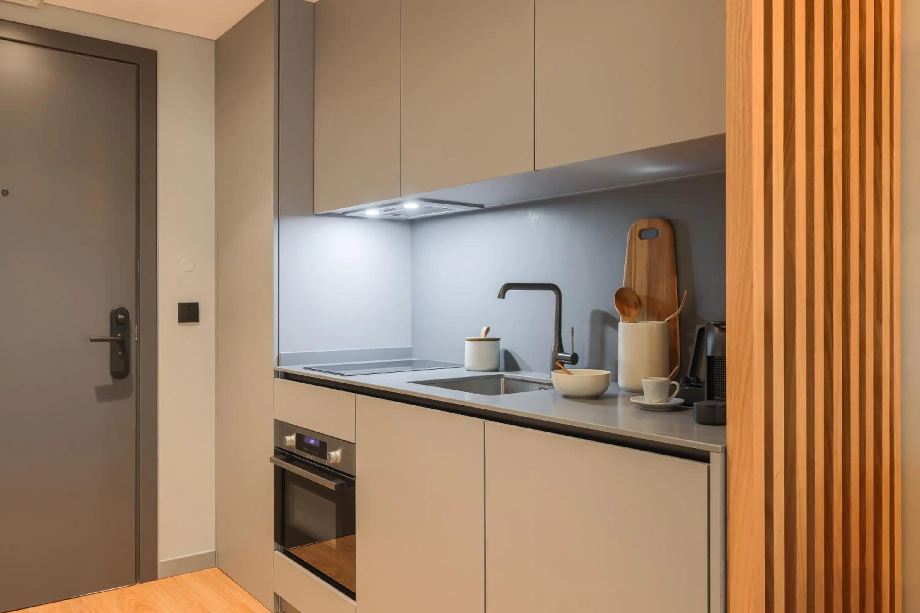 Kitchen or kitchenette in Nôma Living Icon Apartments