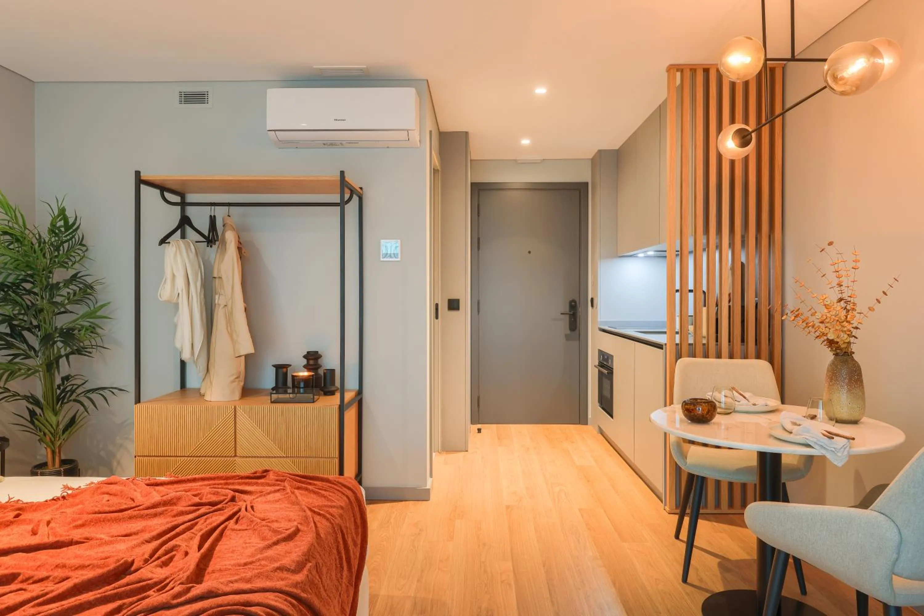 Living room, Bed in Nôma Living Icon Apartments