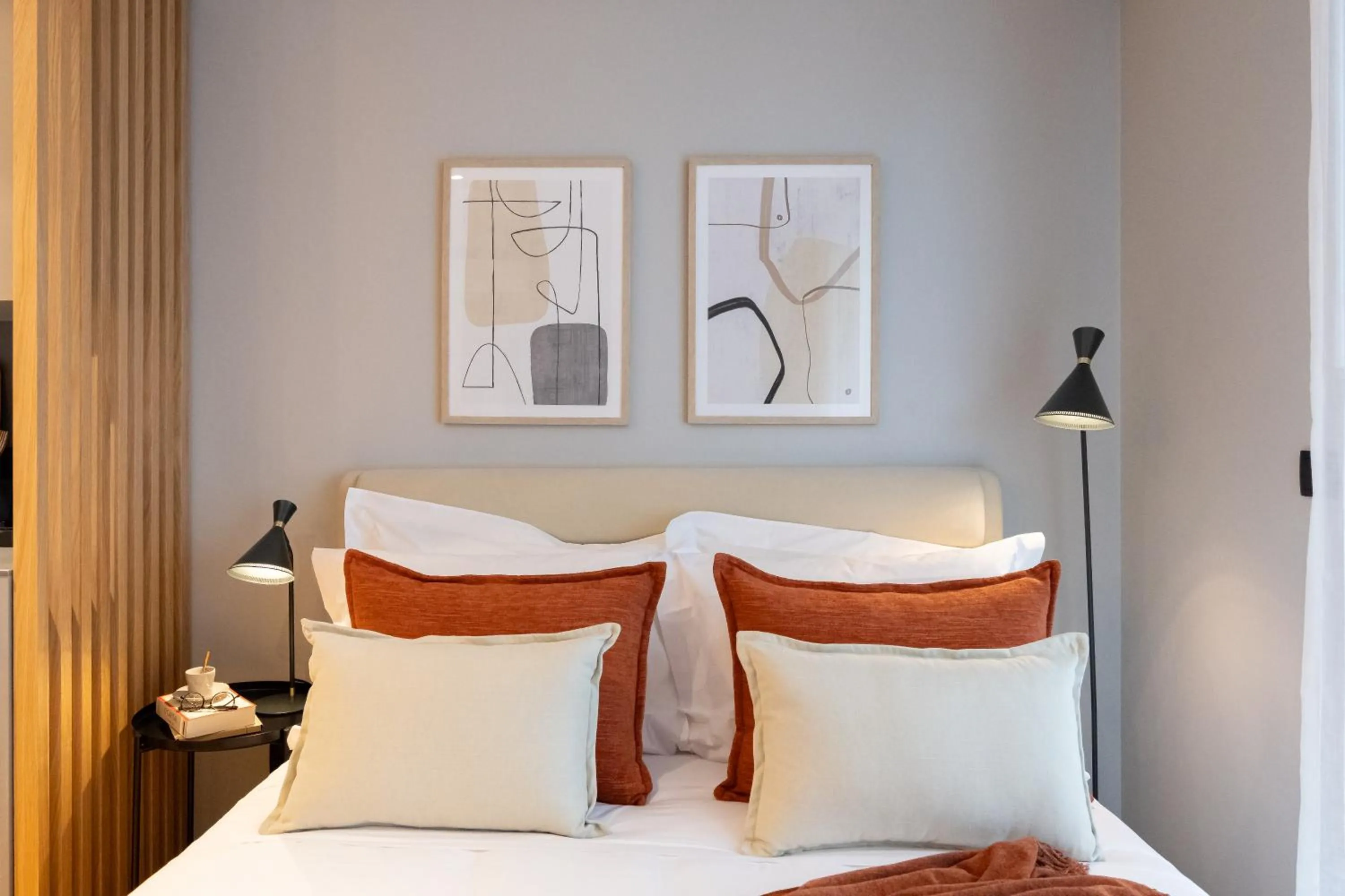 Bedroom, Bed in Nôma Living Icon Apartments