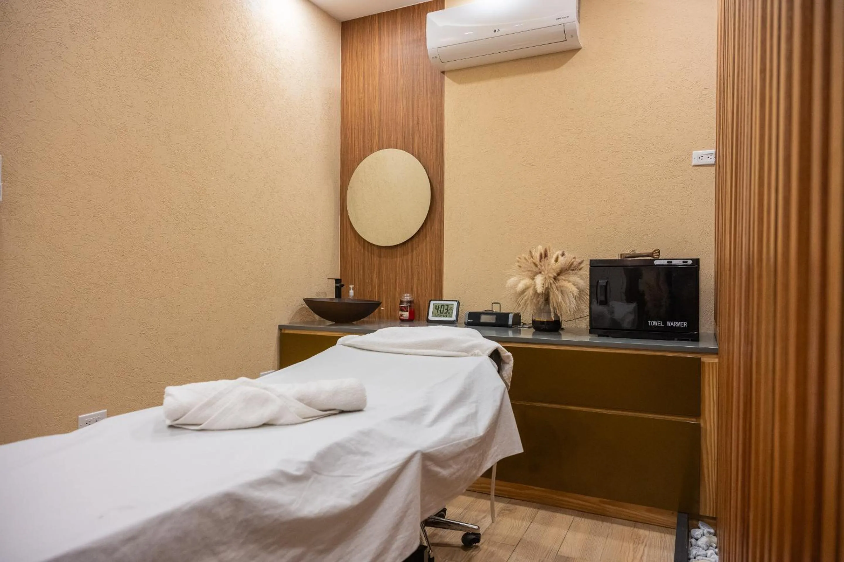 Massage in Grand Coastal Hotel