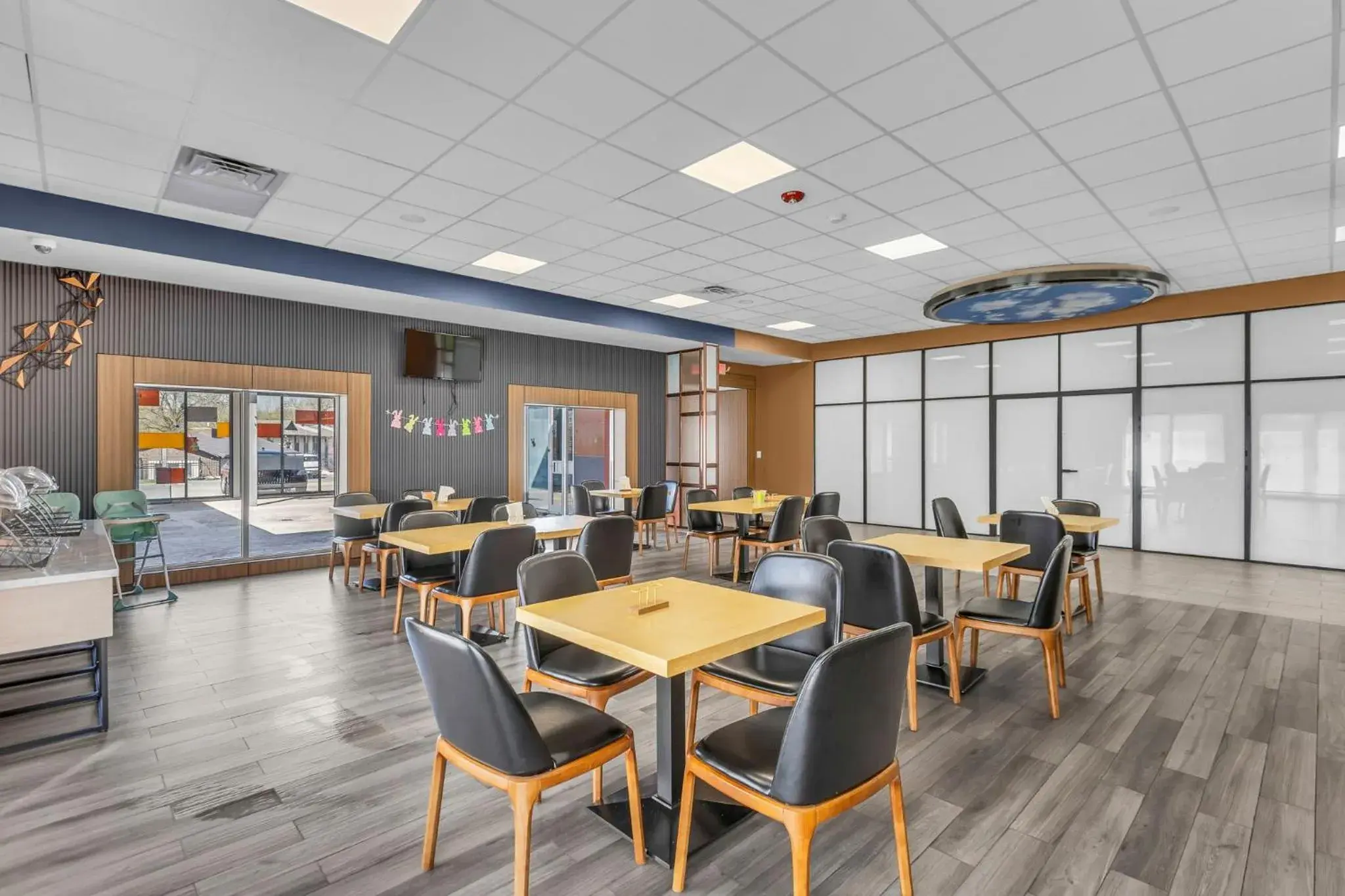 Breakfast in KC Inn Hotel Kansas City Breakfast in KC Inn Hotel Kansas City