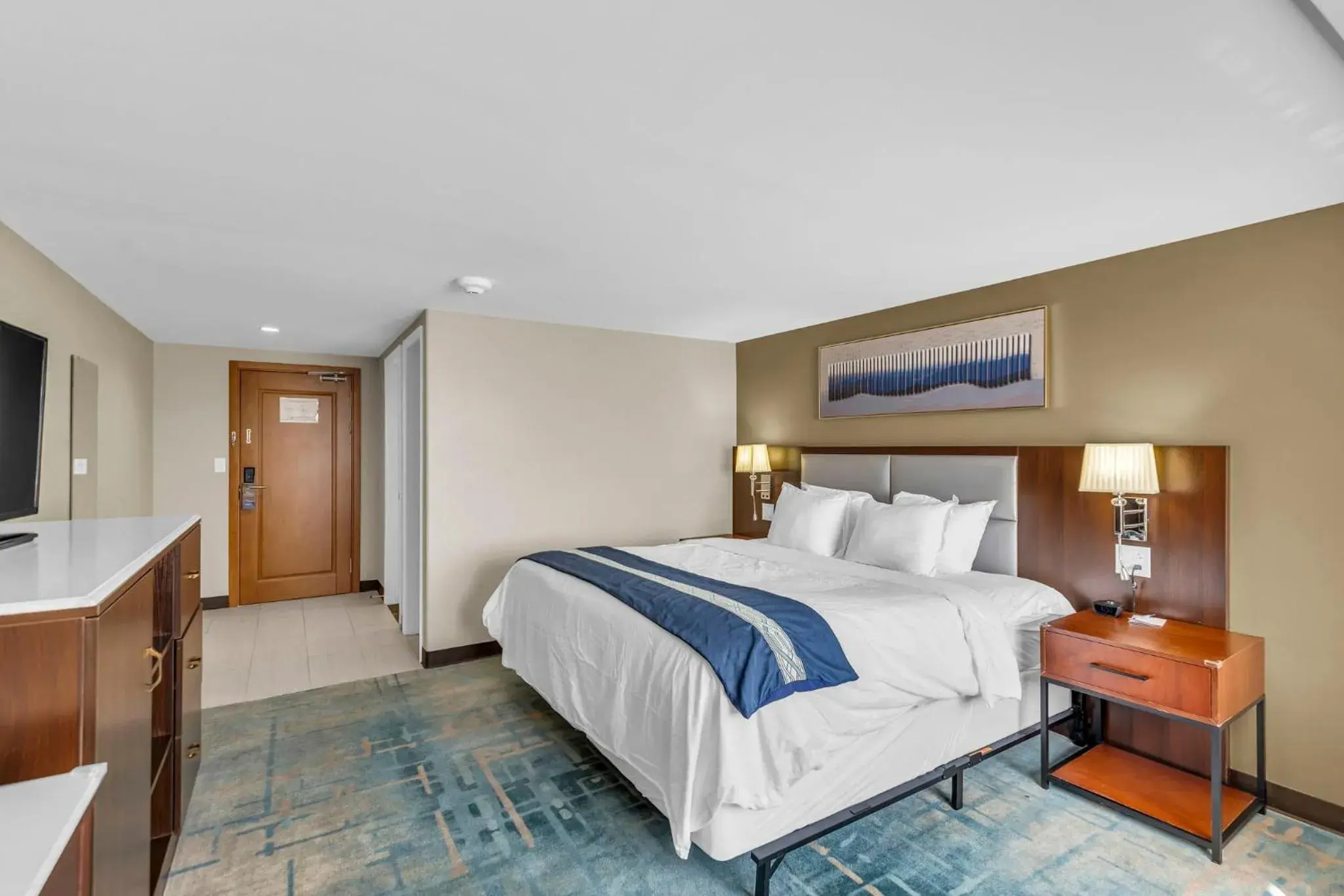 Bed in KC Inn Hotel Kansas City Bed in KC Inn Hotel Kansas City