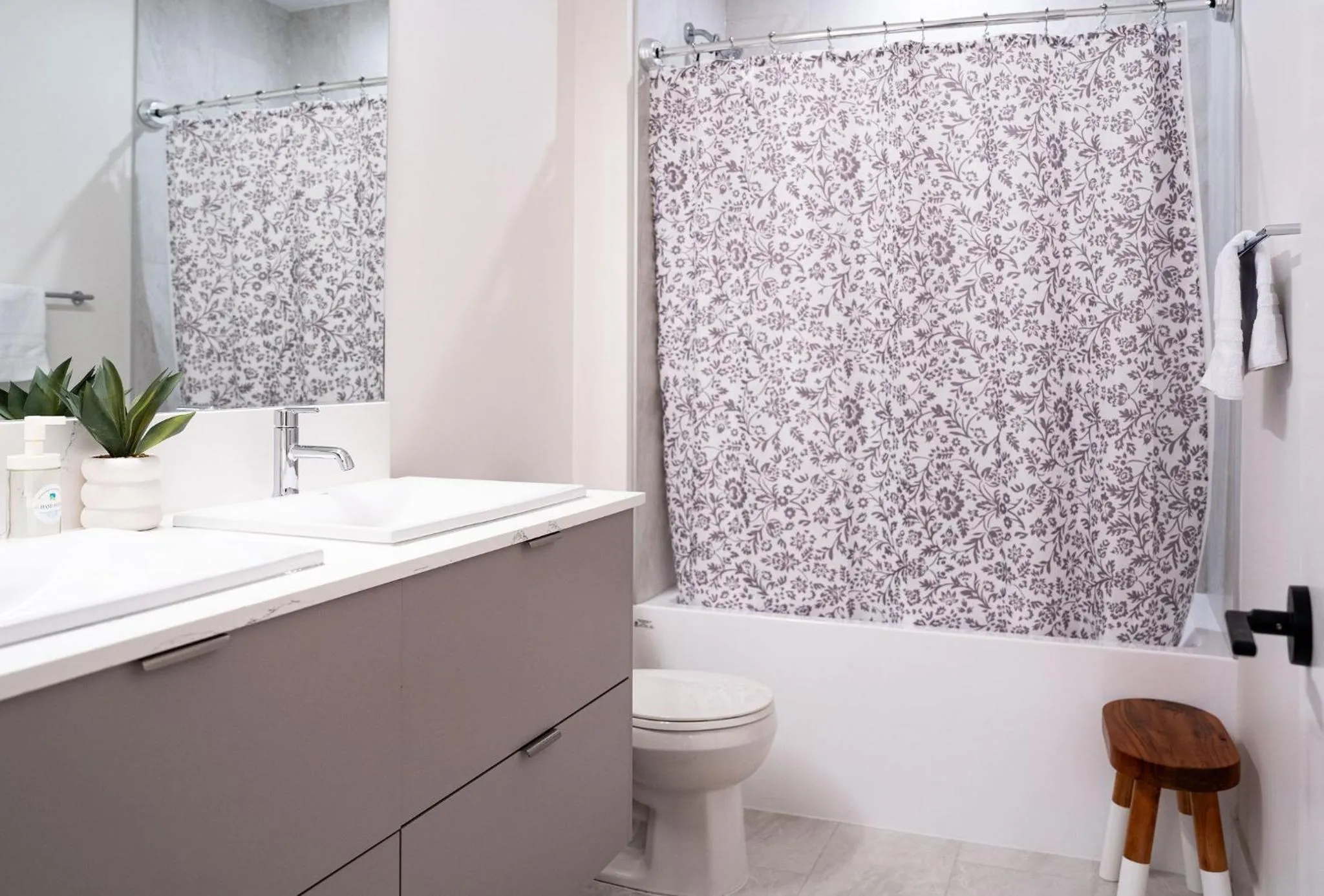 Powder Pines Retreat by Revelstoke Vacations