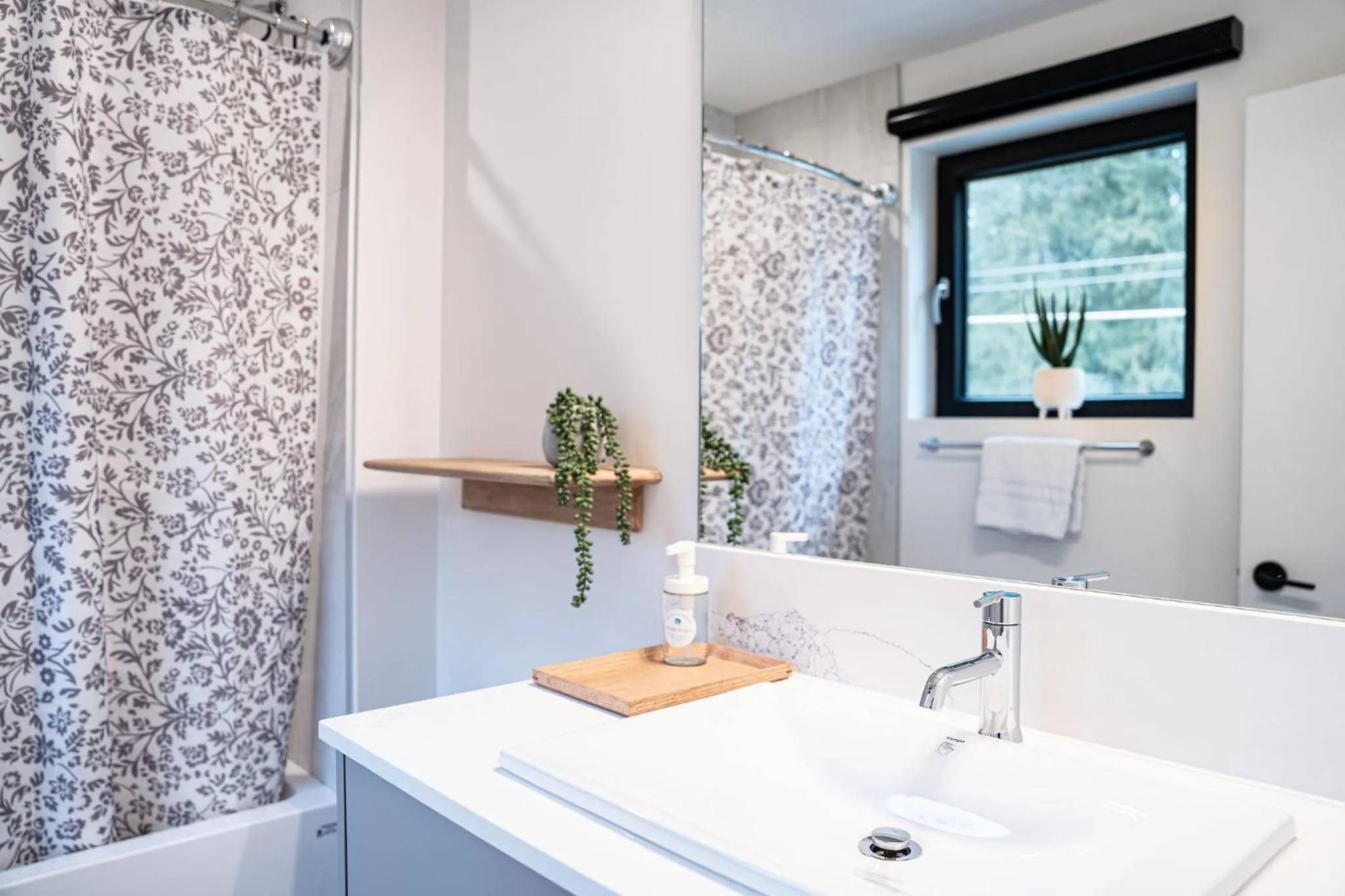 Powder Pines Retreat by Revelstoke Vacations