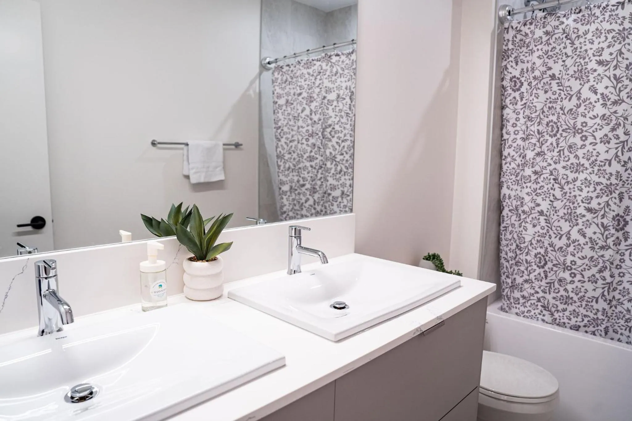 Powder Pines Retreat by Revelstoke Vacations