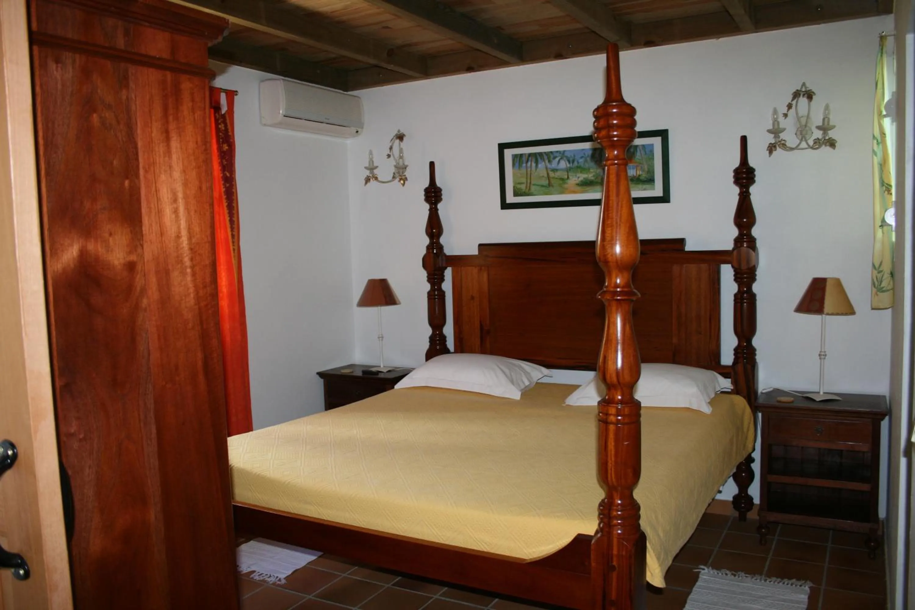 Bed in Les Cycas