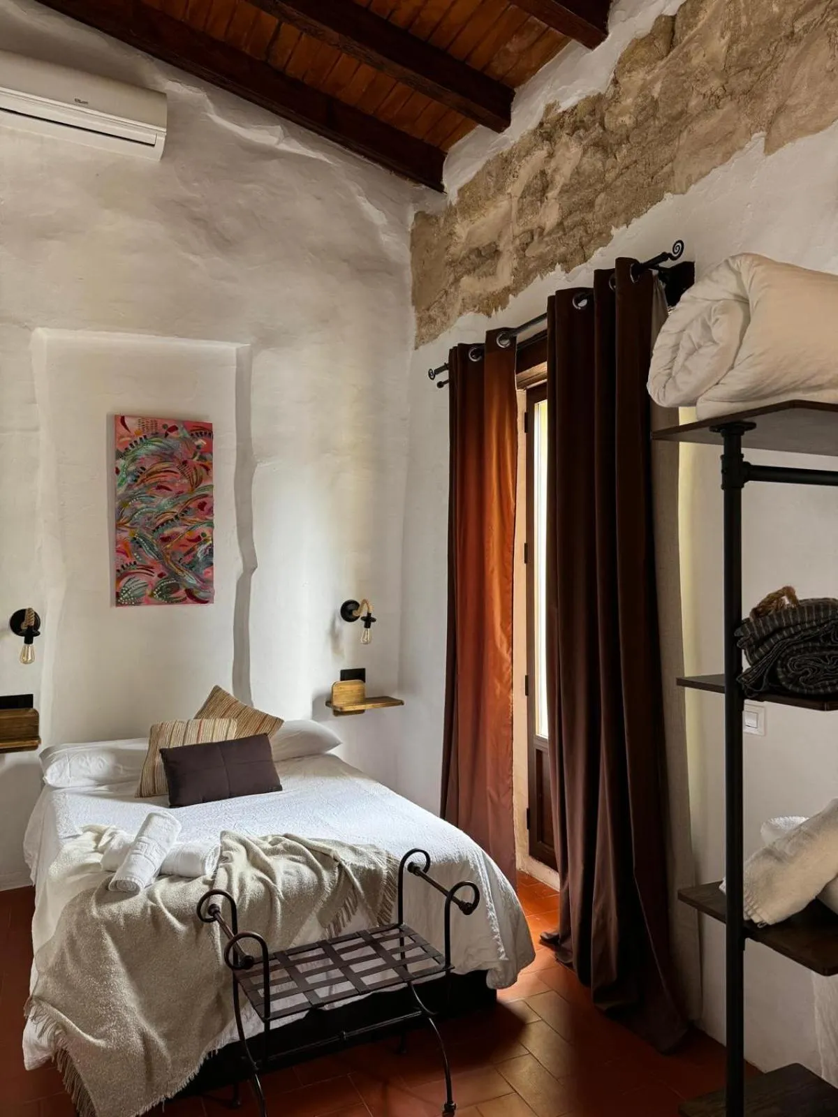 Bedroom, Bed in Apartamentos Jerez Siglo XIX