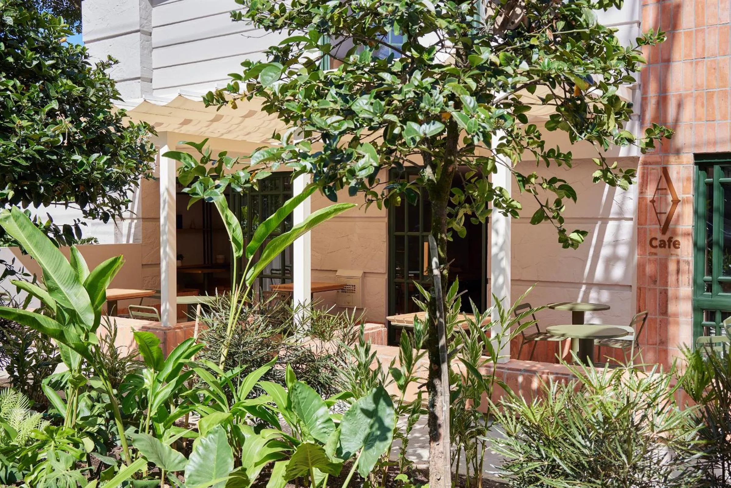 Restaurant/places to eat in Antipoda Hotel Boutique