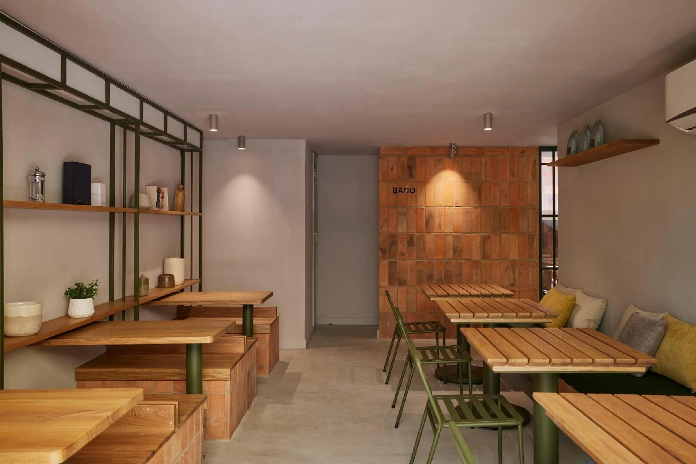 Restaurant/places to eat in Antipoda Hotel Boutique