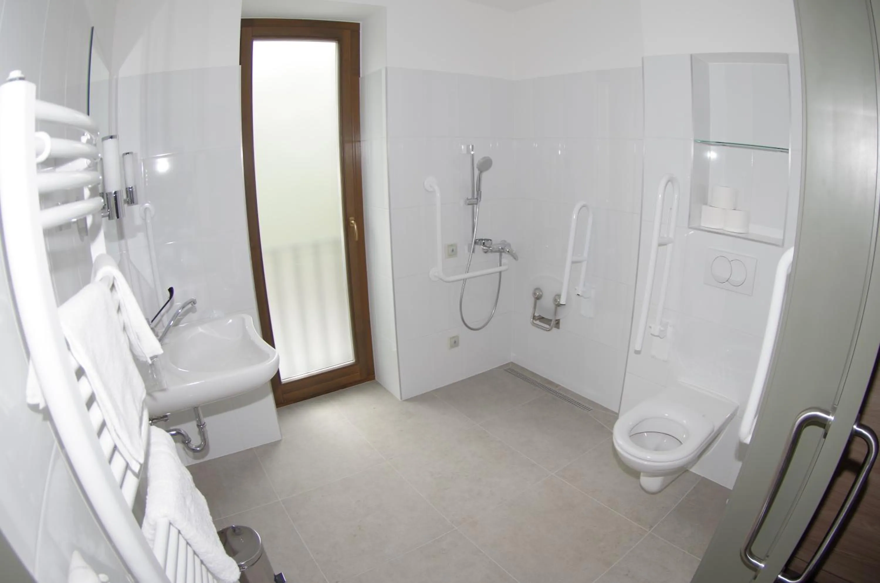 Bathroom in Hotel Therapia