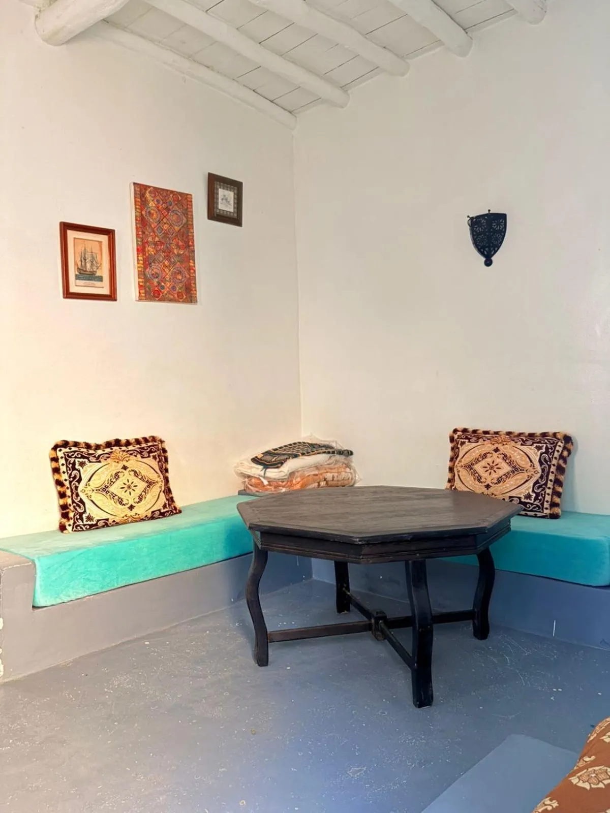 Living room in ASARAG GUEST HOUSE, YOGA & Surf
