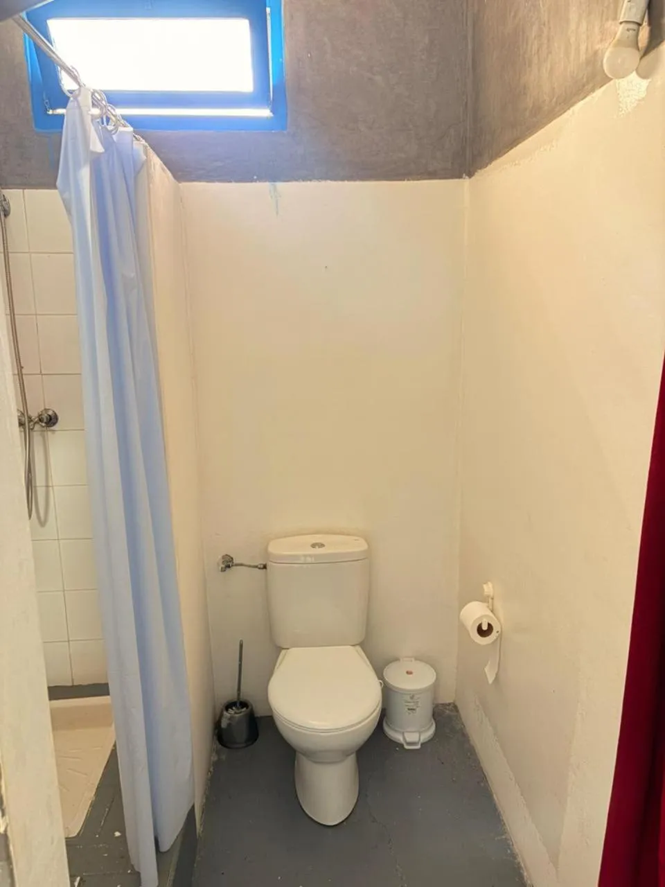 Toilet in ASARAG GUEST HOUSE, YOGA & Surf