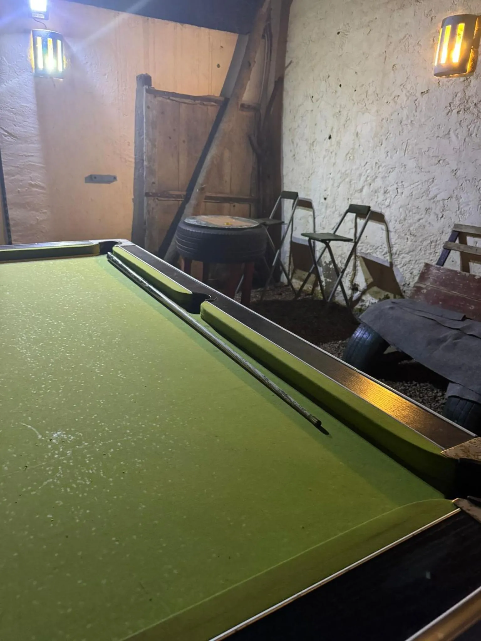 Billiard in ASARAG GUEST HOUSE, YOGA & Surf