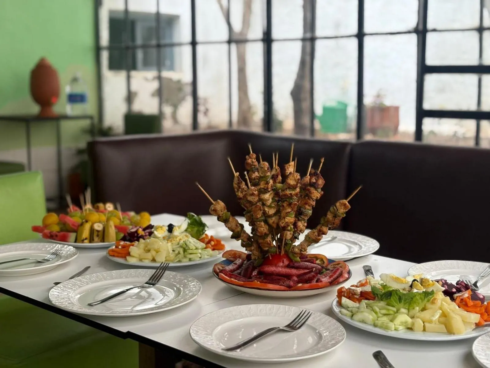 Restaurant/places to eat in ASARAG GUEST HOUSE, YOGA & Surf