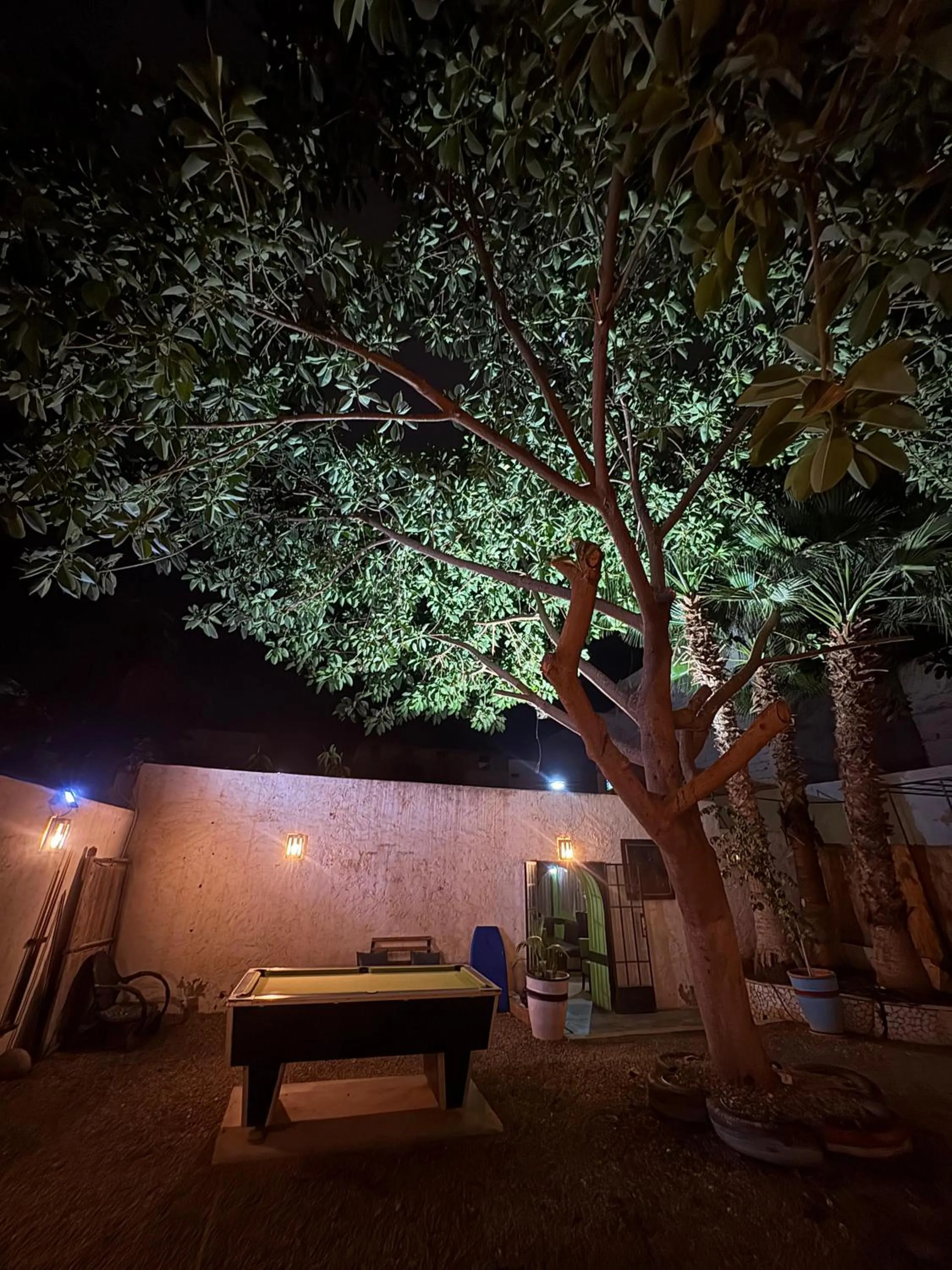 Night in ASARAG GUEST HOUSE, YOGA & Surf