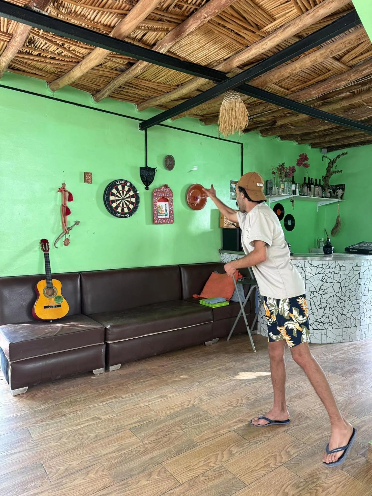 ASARAG GUEST HOUSE, YOGA & Surf