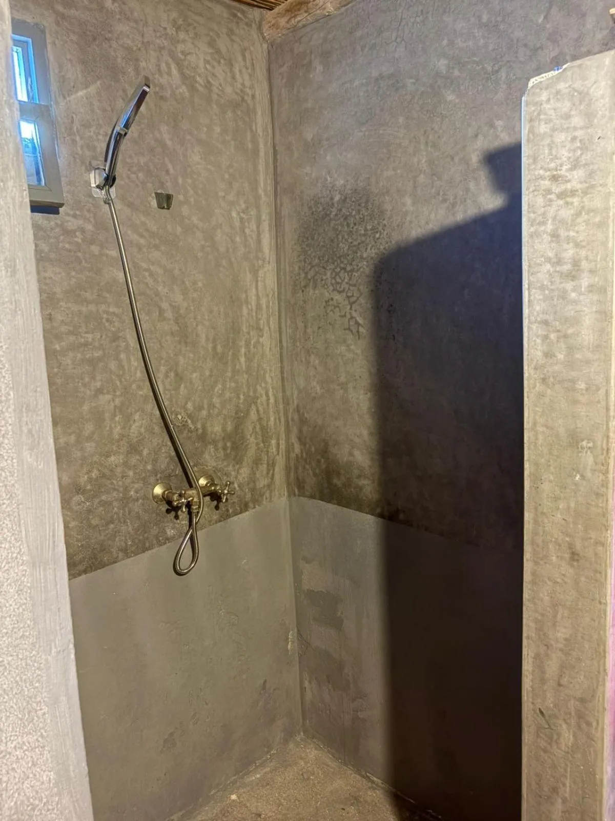 Shower in ASARAG GUEST HOUSE, YOGA & Surf