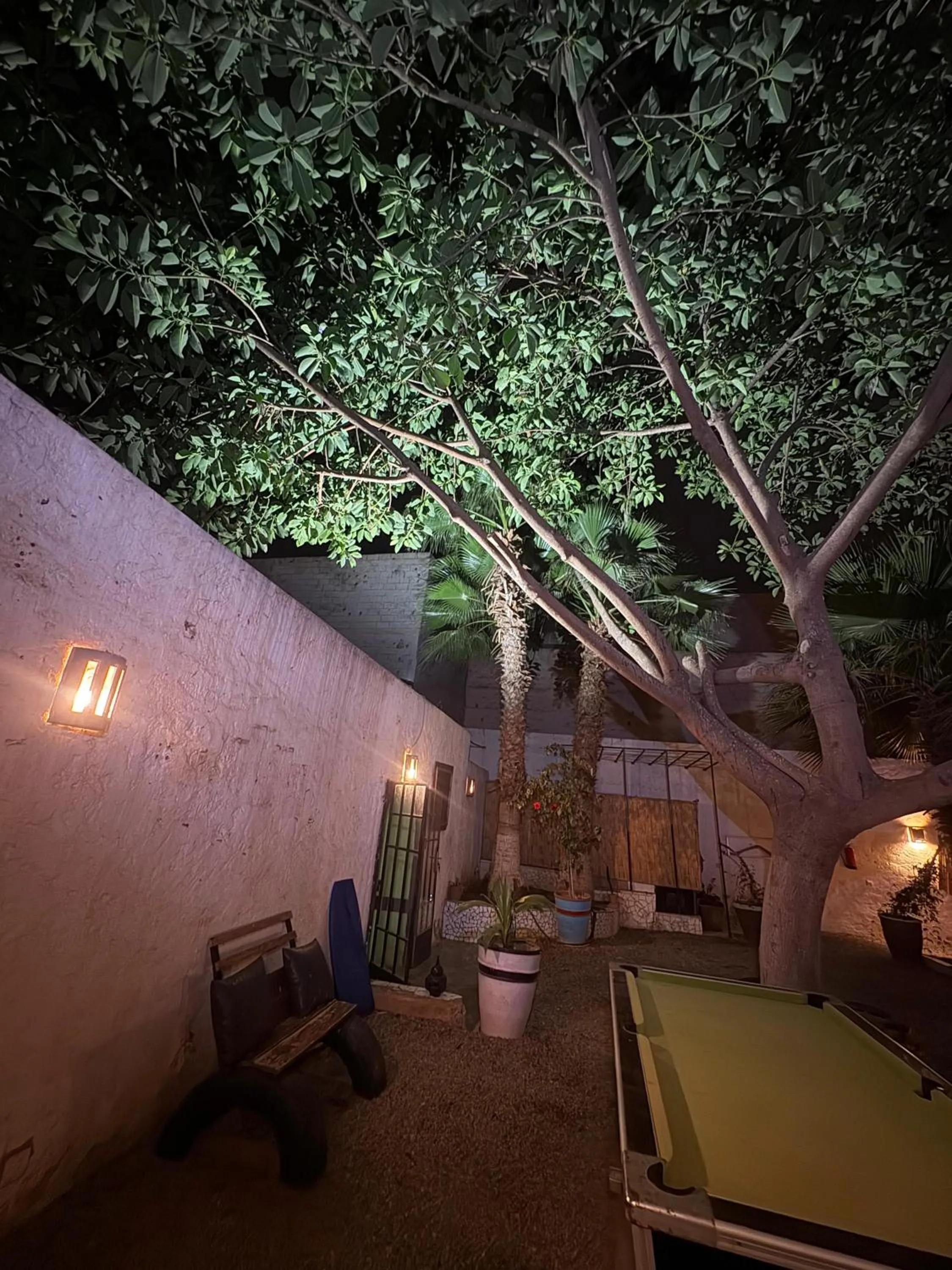 Night in ASARAG GUEST HOUSE, YOGA & Surf