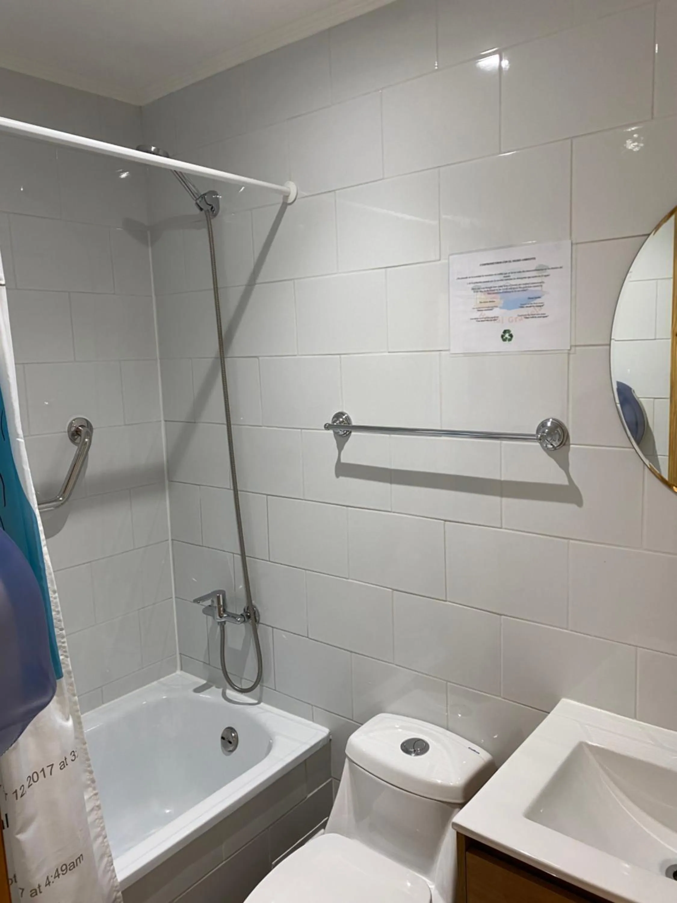 Bathroom in Hostal Graciela