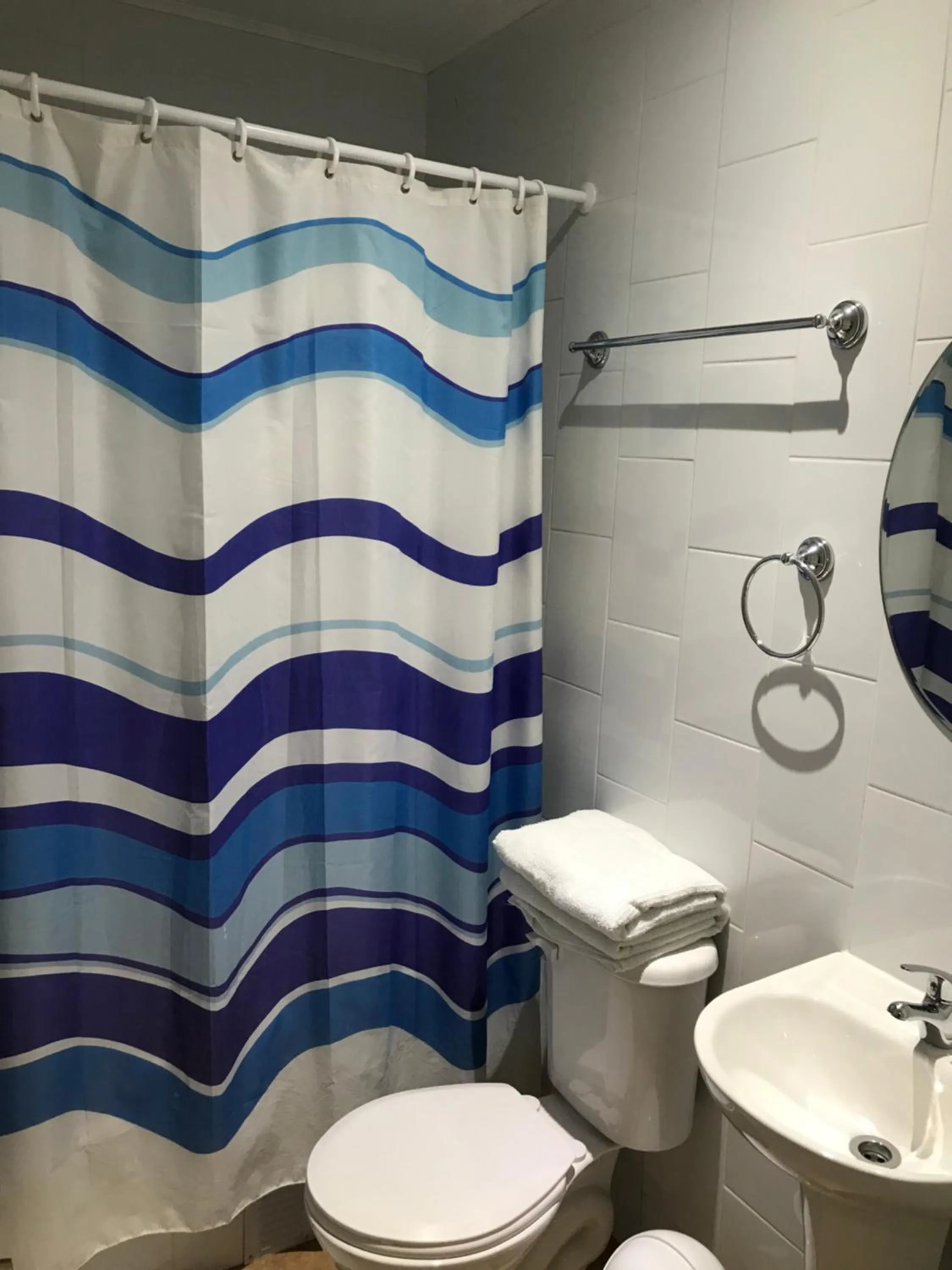 Shower in Hostal Graciela