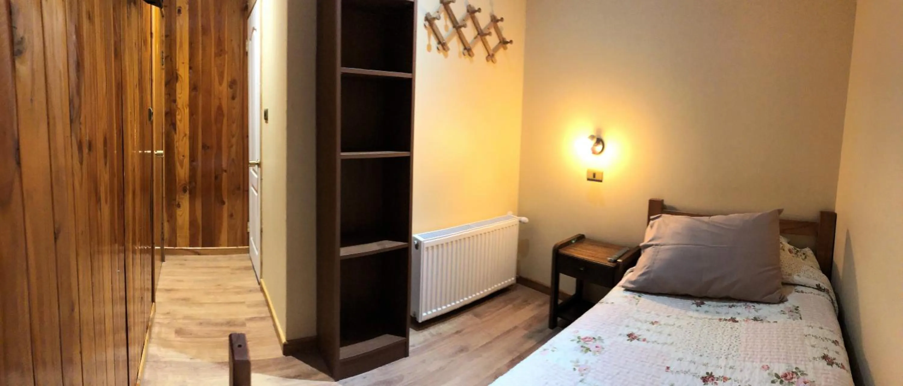 Shower, Bed in Hostal Graciela