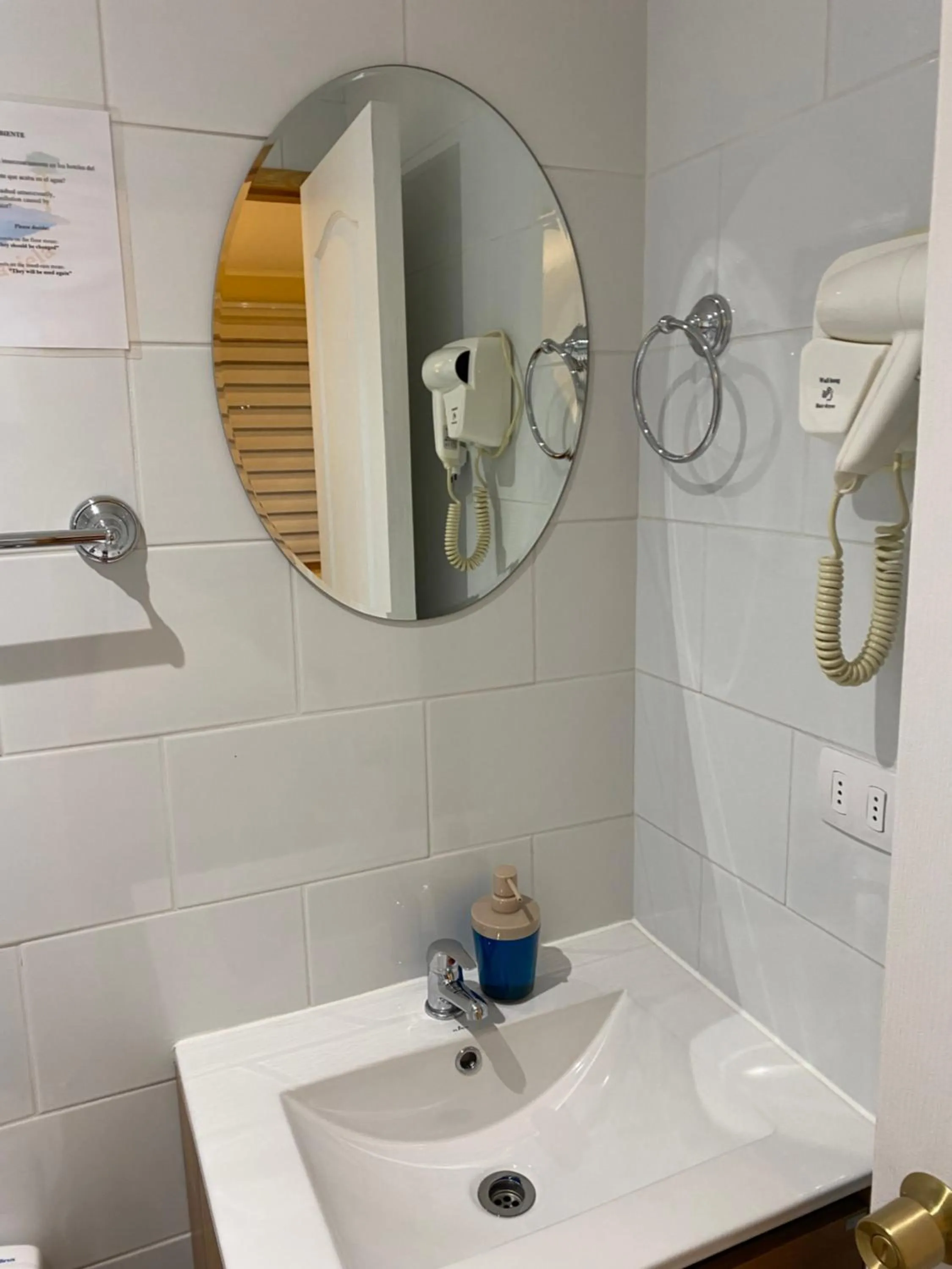 Bathroom in Hostal Graciela