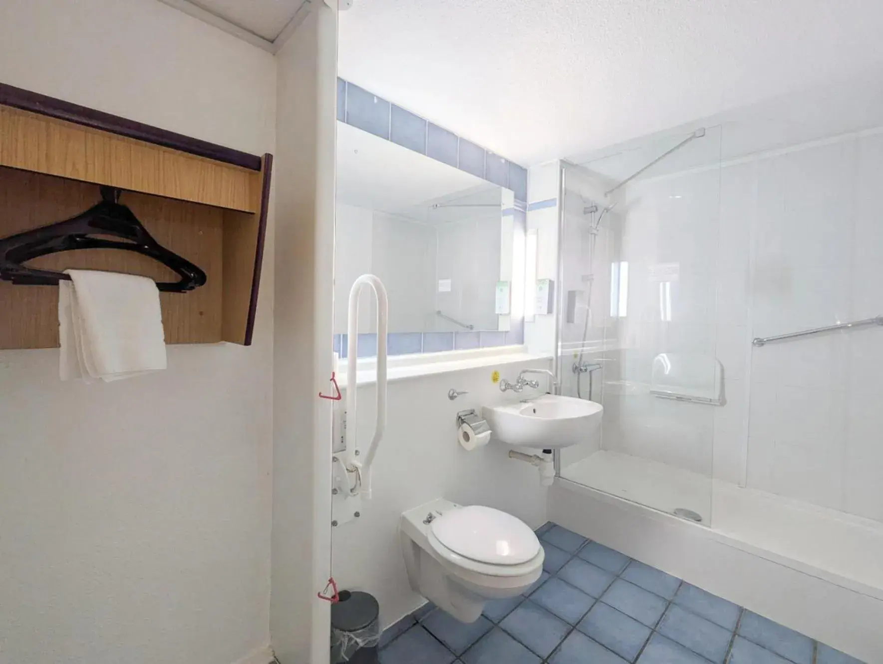 Double Room - Disability Access in The Kiln Hotel, Wakefield West Yorkshire, Part of the AG Collection Double Room - Disability Access in The Kiln Hotel, Wakefield West Yorkshire, Part of the AG Collection