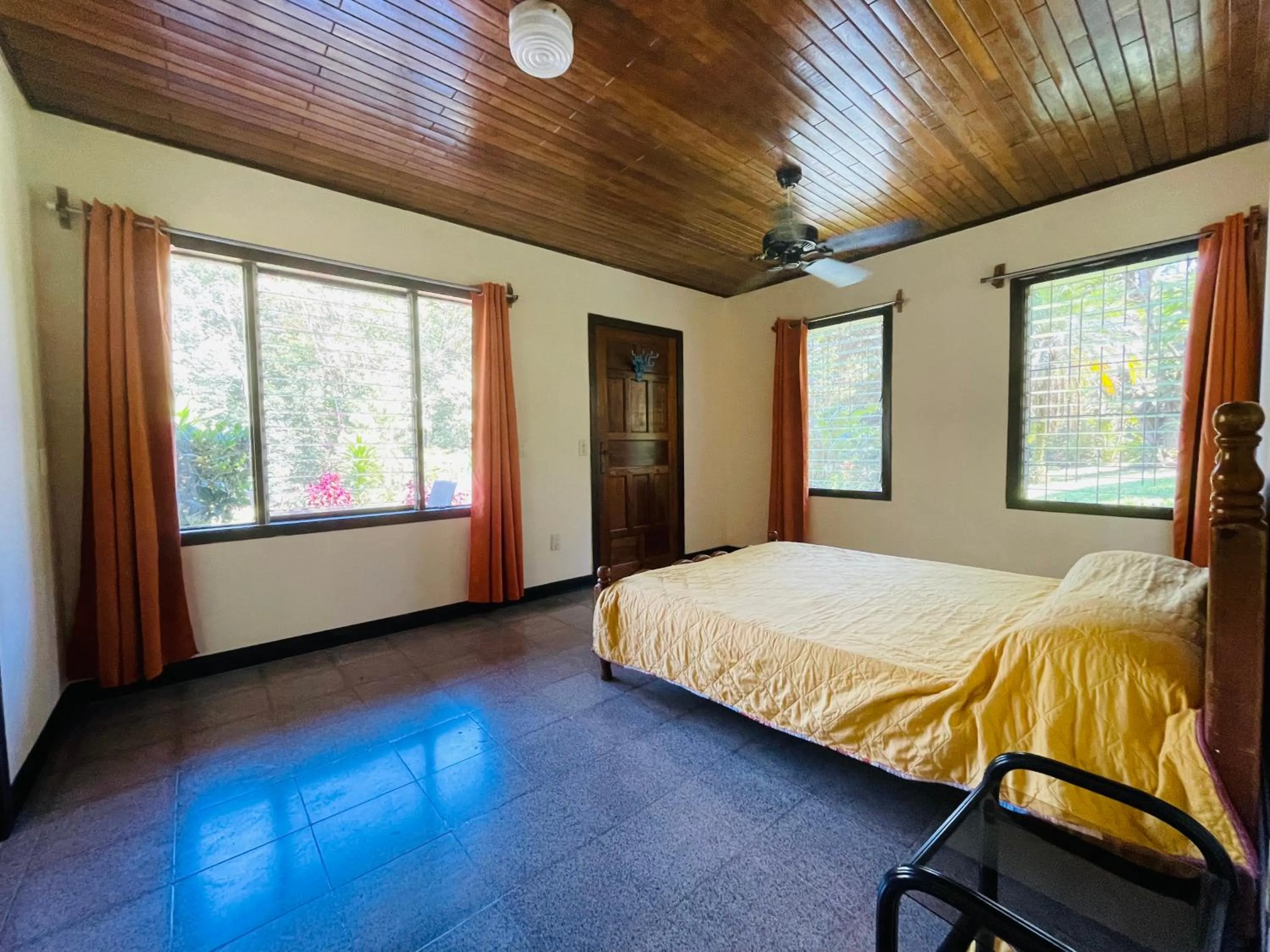 Bed in La Purruja Lodge