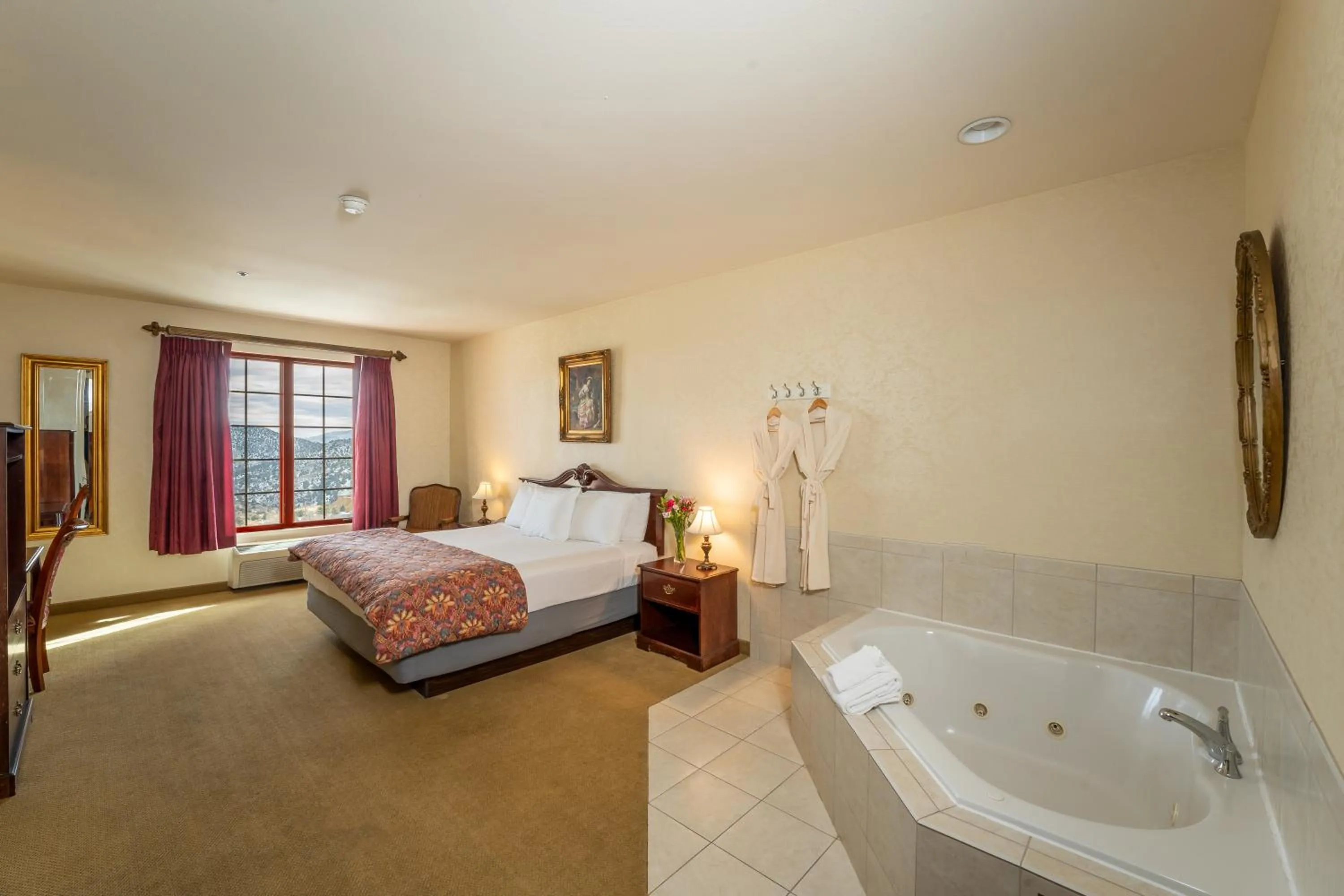 Bed in Silverland Inn