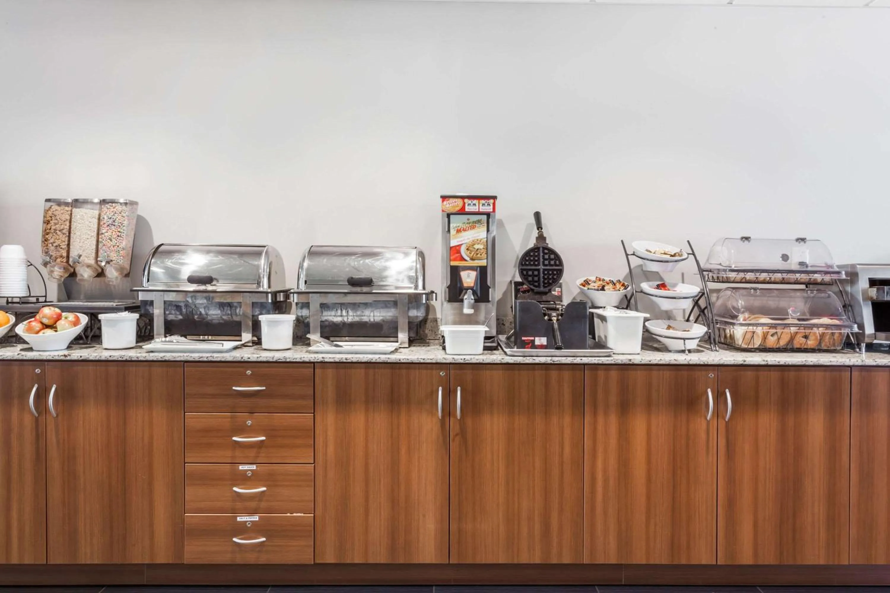 Restaurant/places to eat in Microtel Inn & Suites Sault Ste. Marie