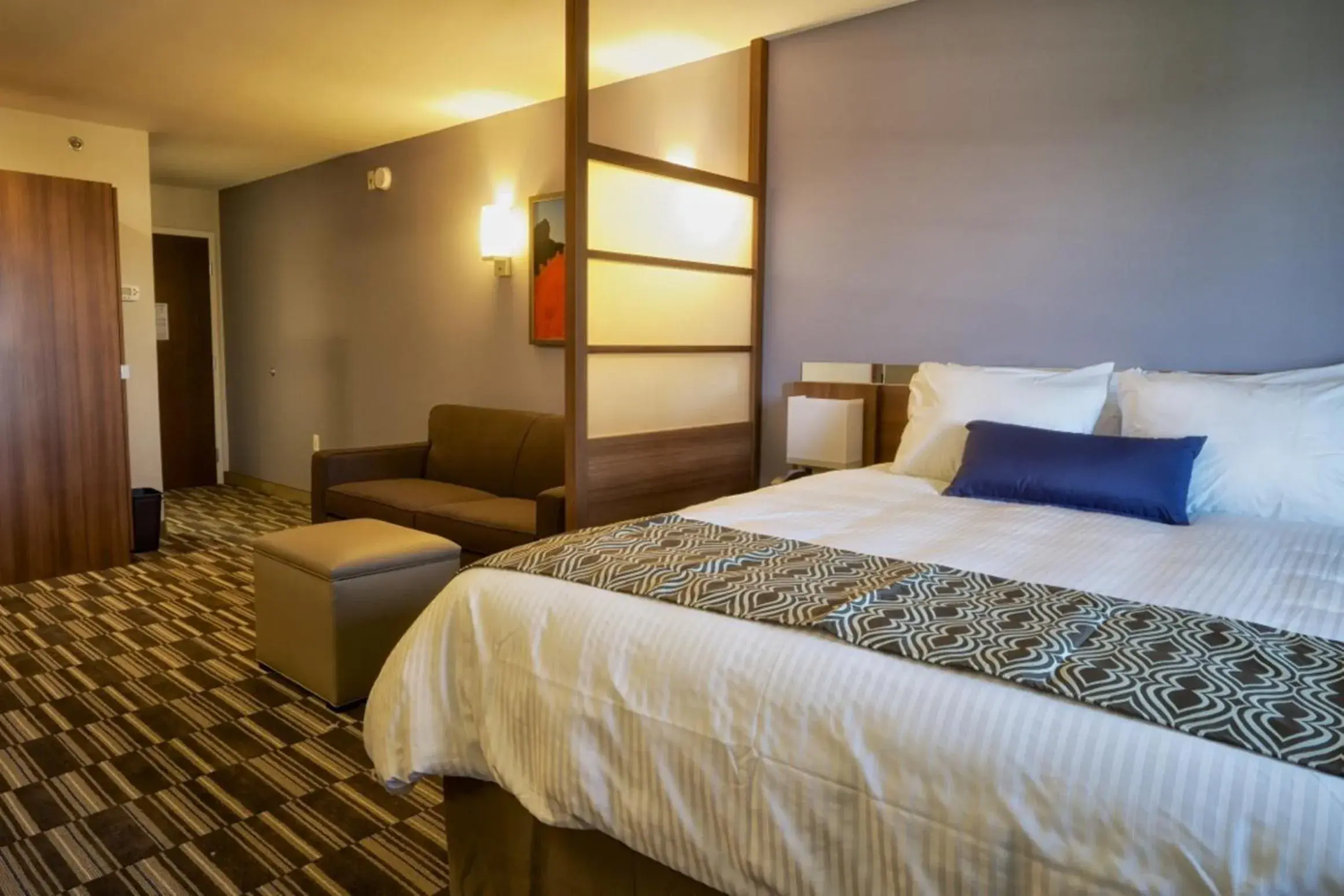 Bed in Microtel Inn & Suites Sault Ste. Marie Bed in Microtel Inn & Suites Sault Ste. Marie