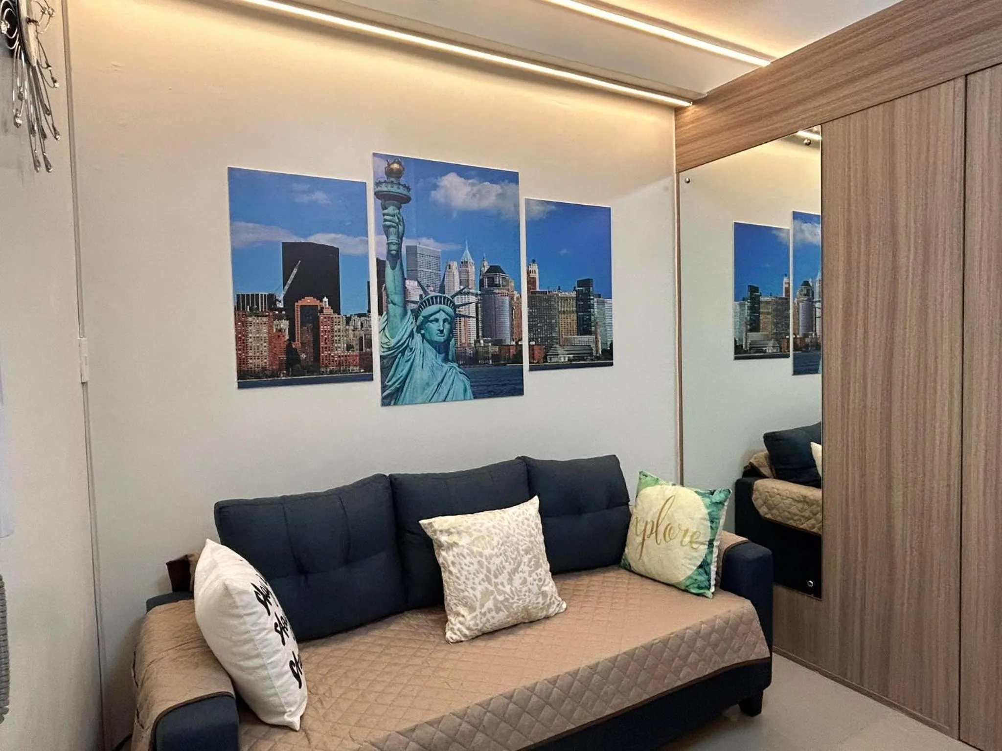 Living room in Shore Residences MOA Dynastel Staycation