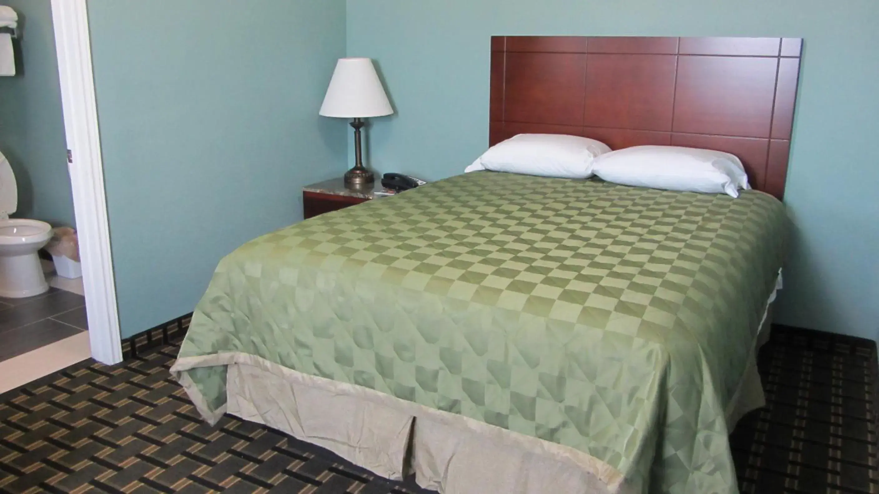 Single Room in Ocean Inn Single Room in Ocean Inn