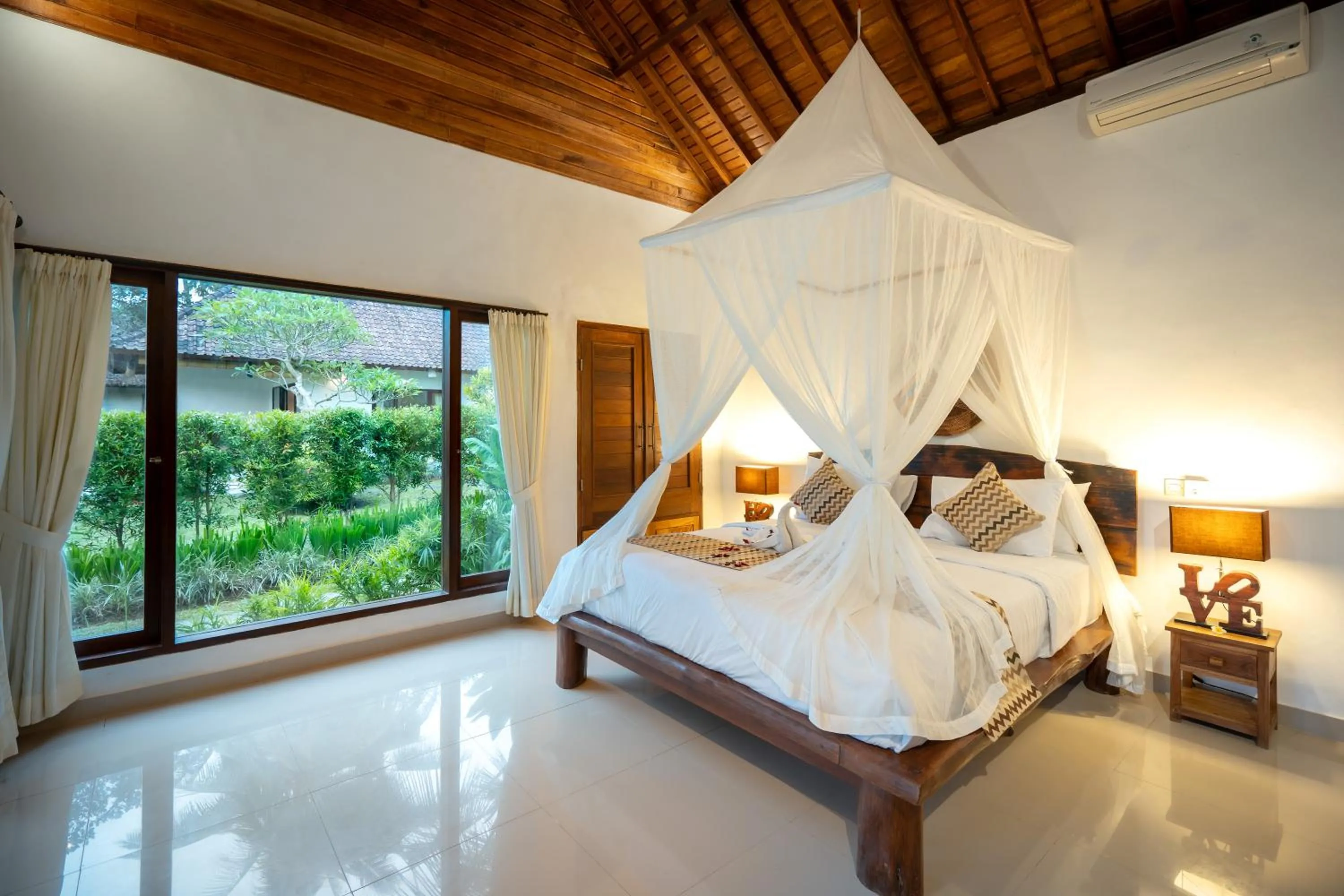 Green Sari Private Villa