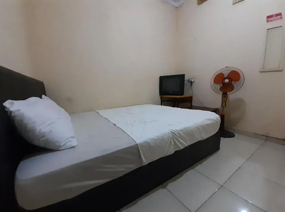 Budget Double Room in SPOT ON 93428 Pinus Jaya Syariah Budget Double Room in SPOT ON 93428 Pinus Jaya Syariah