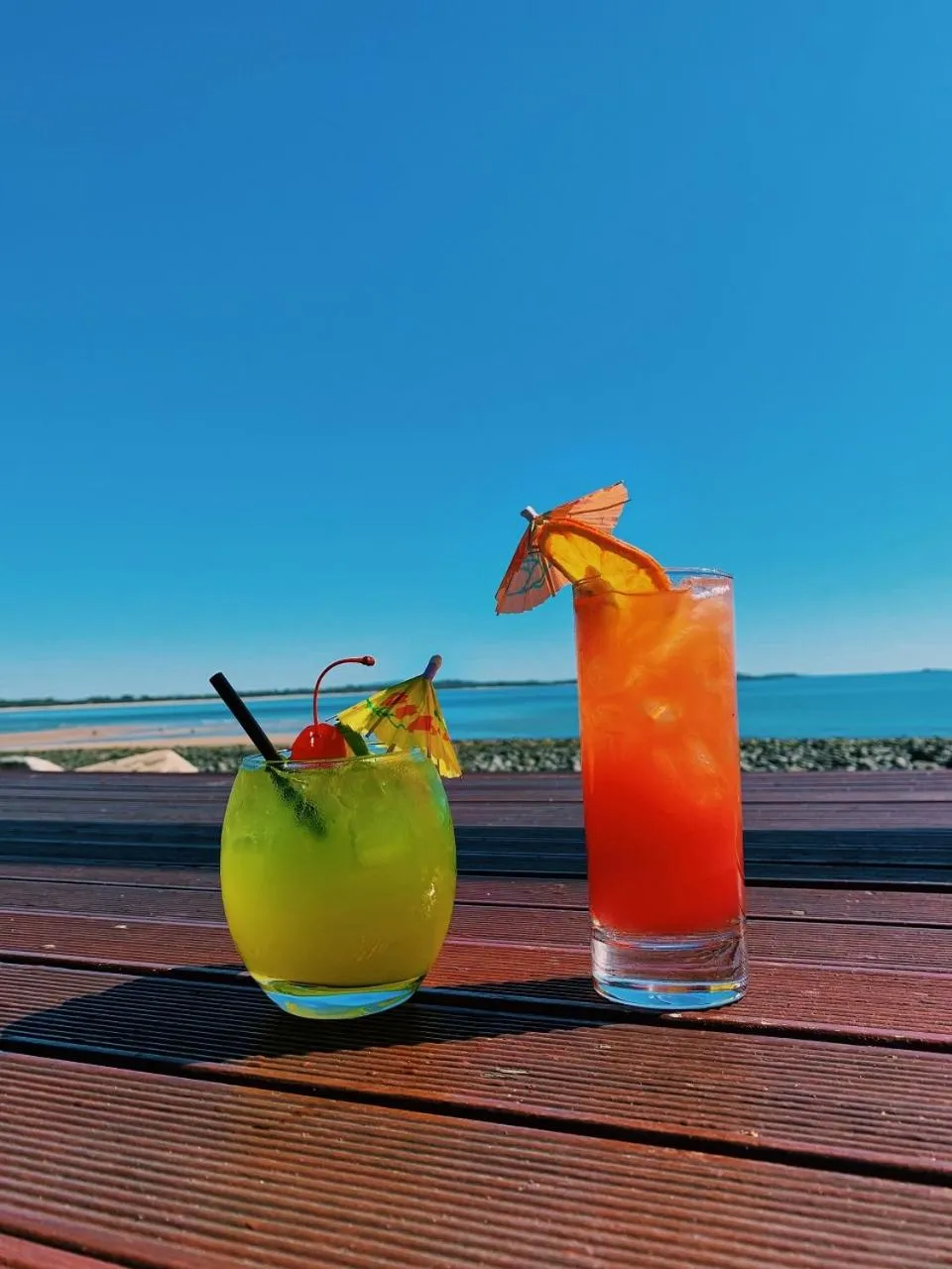 Alcoholic drinks in The Resort at Dolphin Heads