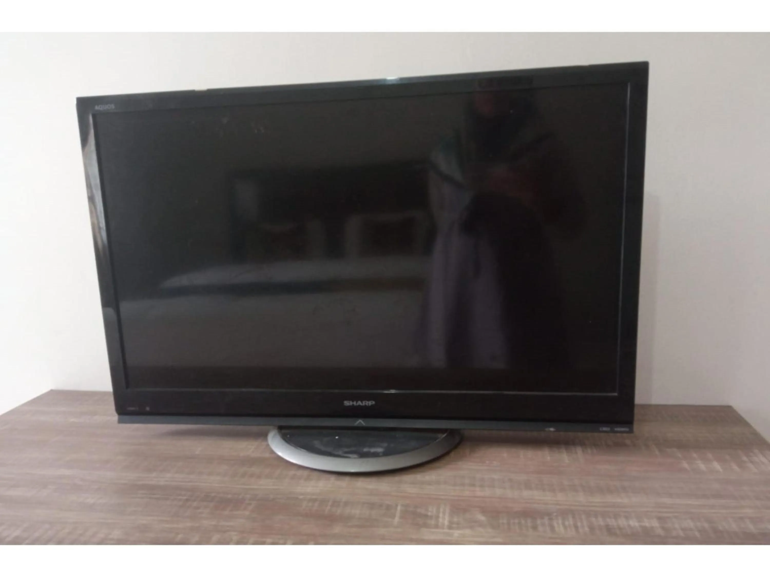 TV and multimedia in Hotel O White House SyariahNearOYO 93457 White House Syariah