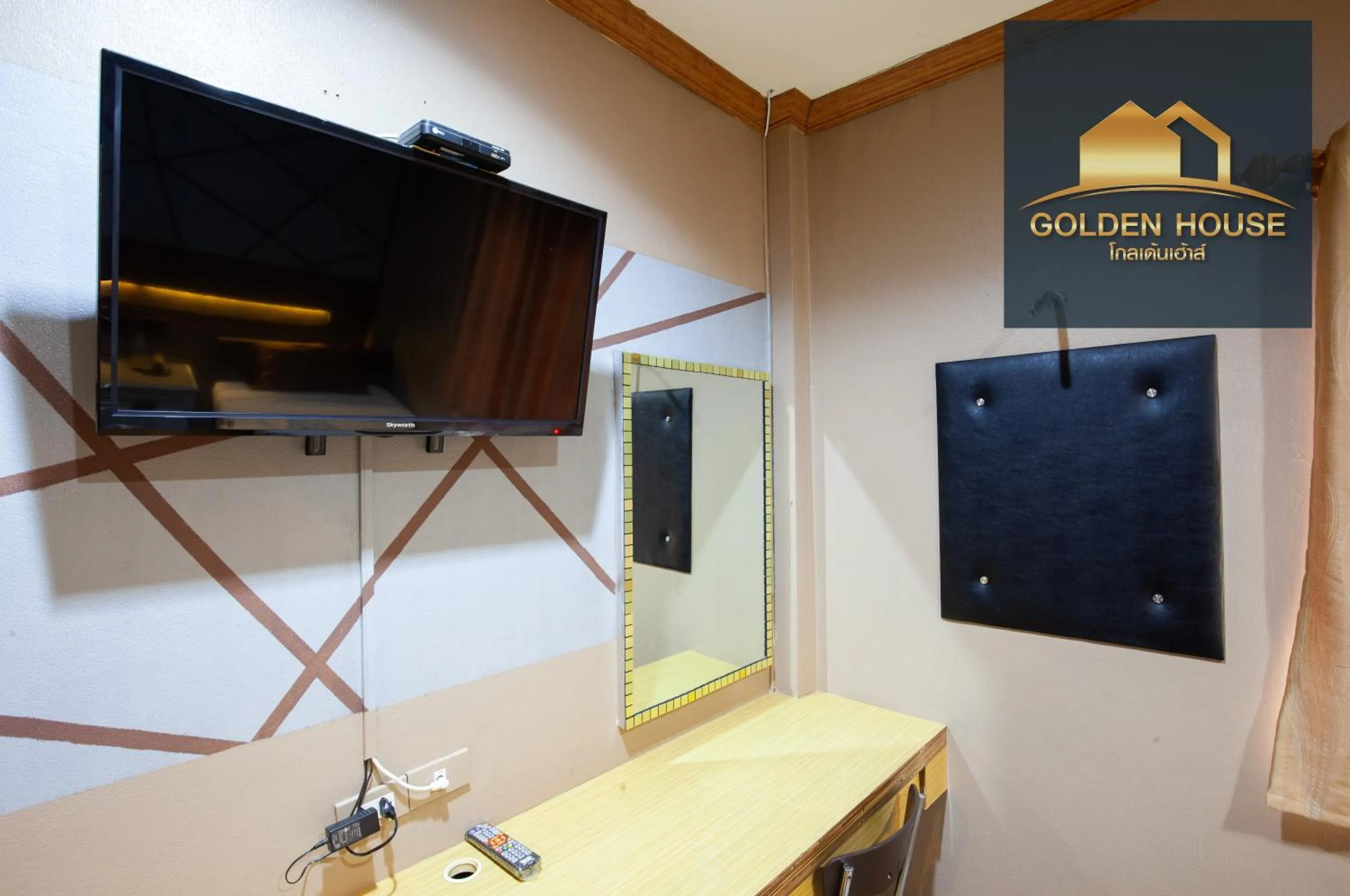 TV and multimedia in Golden House Hotel Sakaeo