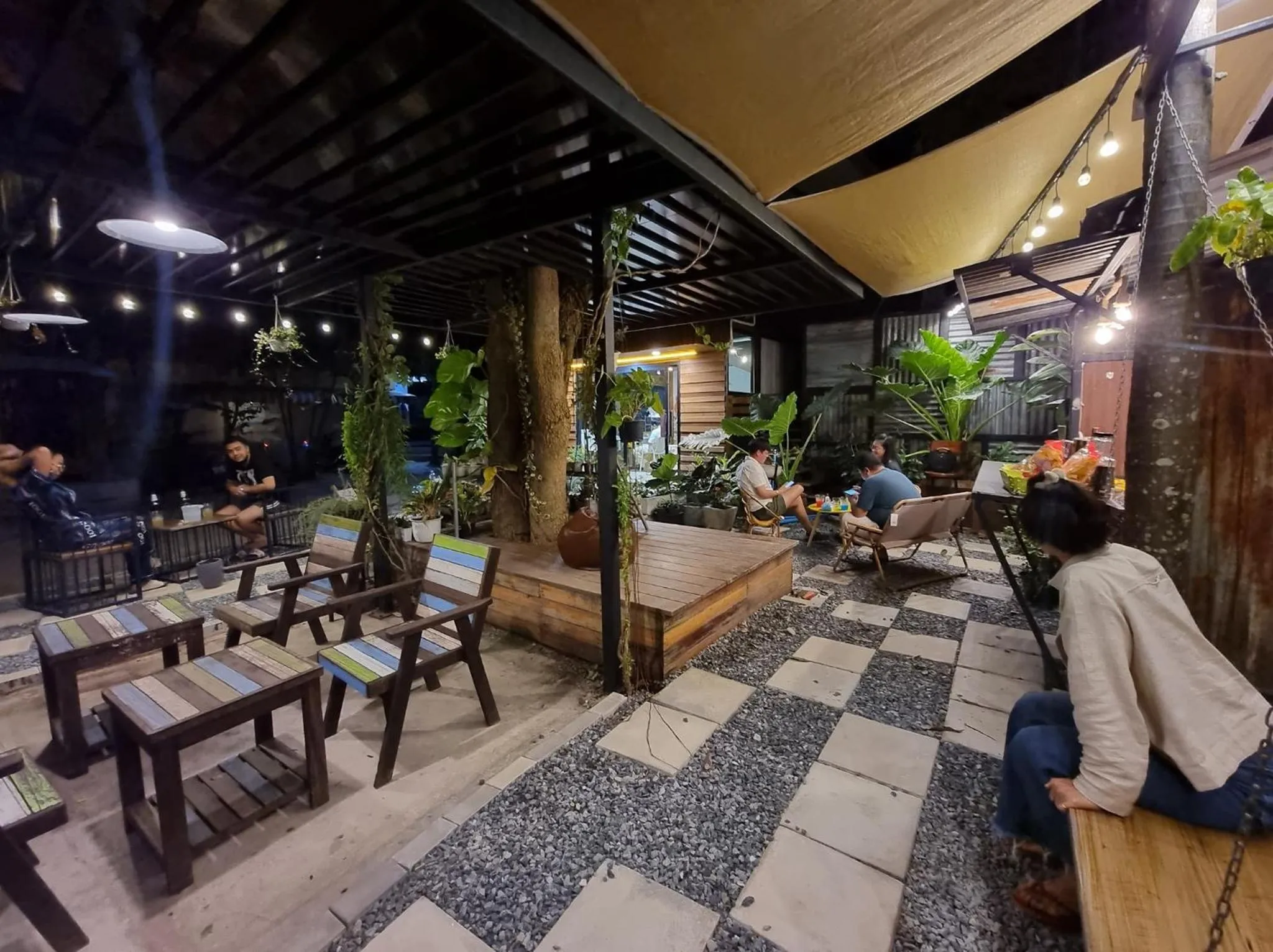 On-site shops in Golden House Hotel Sakaeo