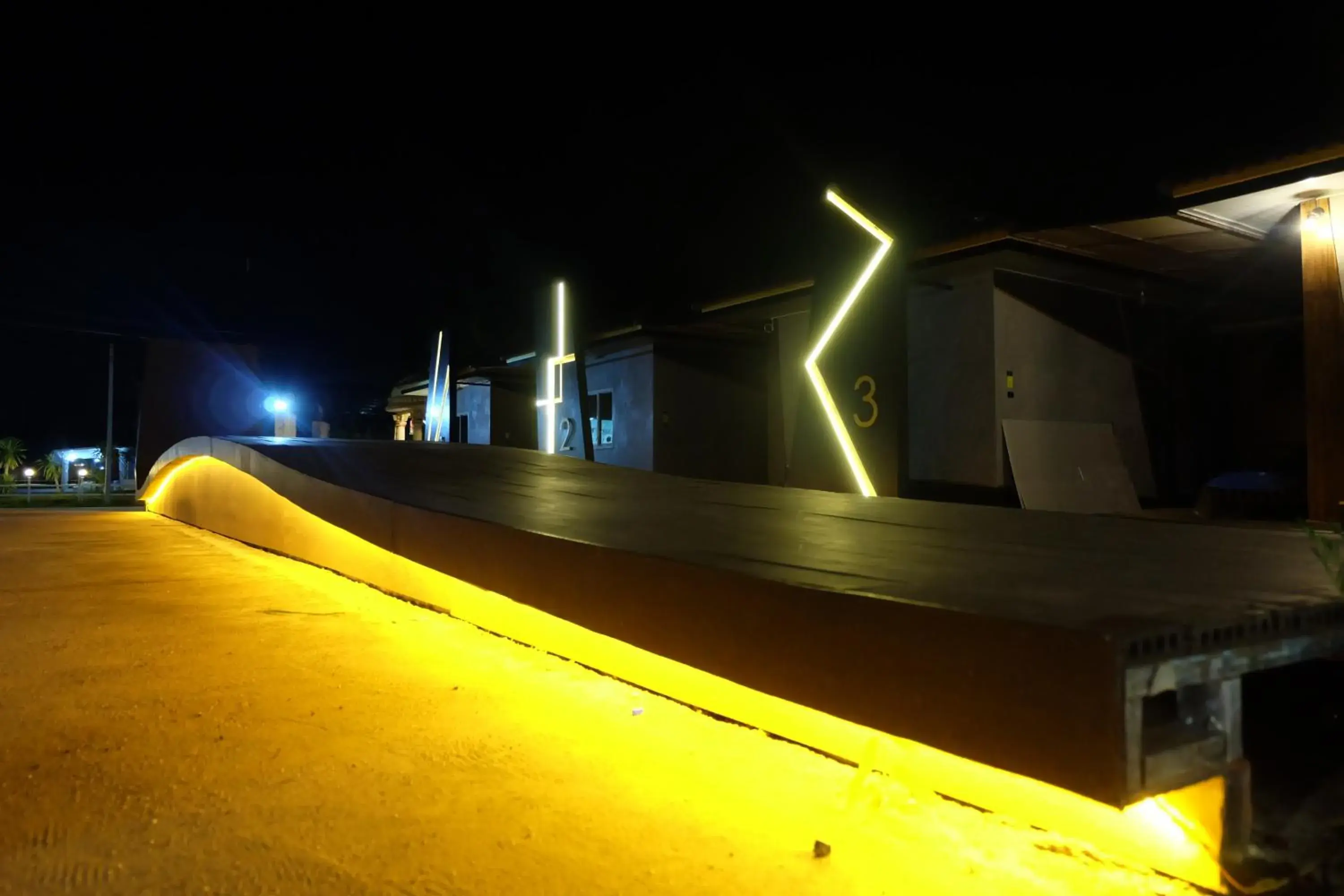 Property building in Golden House Hotel Sakaeo Property building in Golden House Hotel Sakaeo