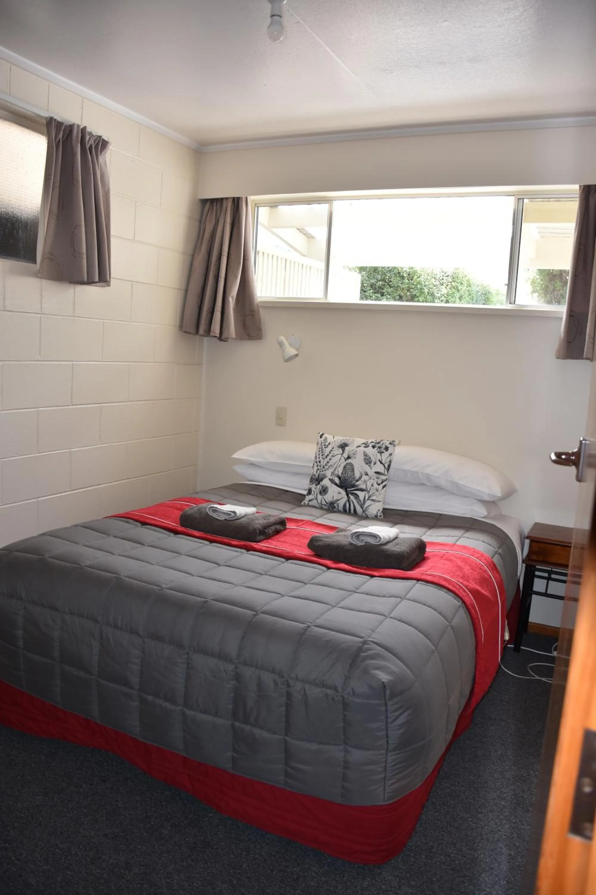 Bed in Roxburgh Motels