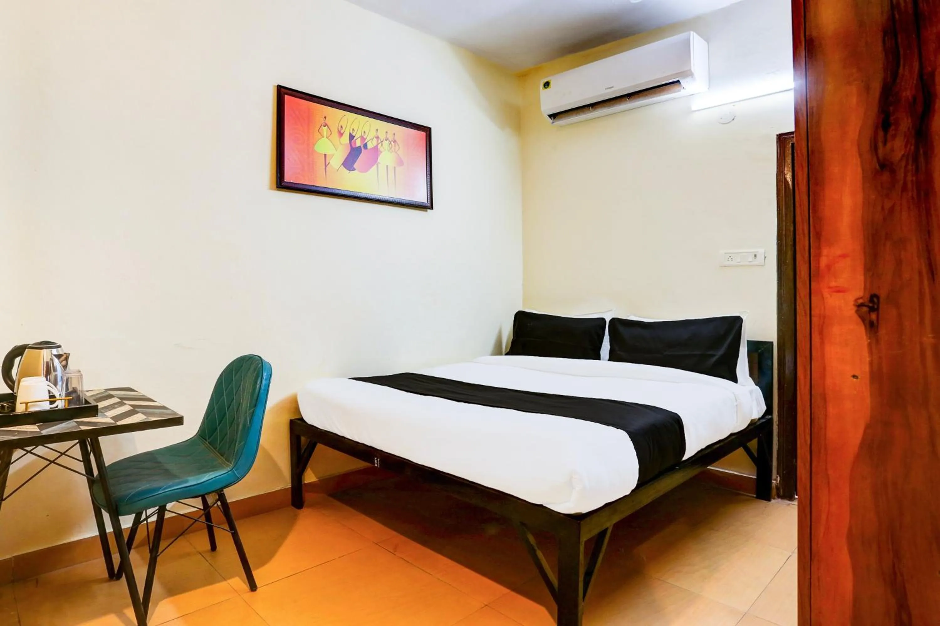 Bedroom, Bed in Hotel O KC