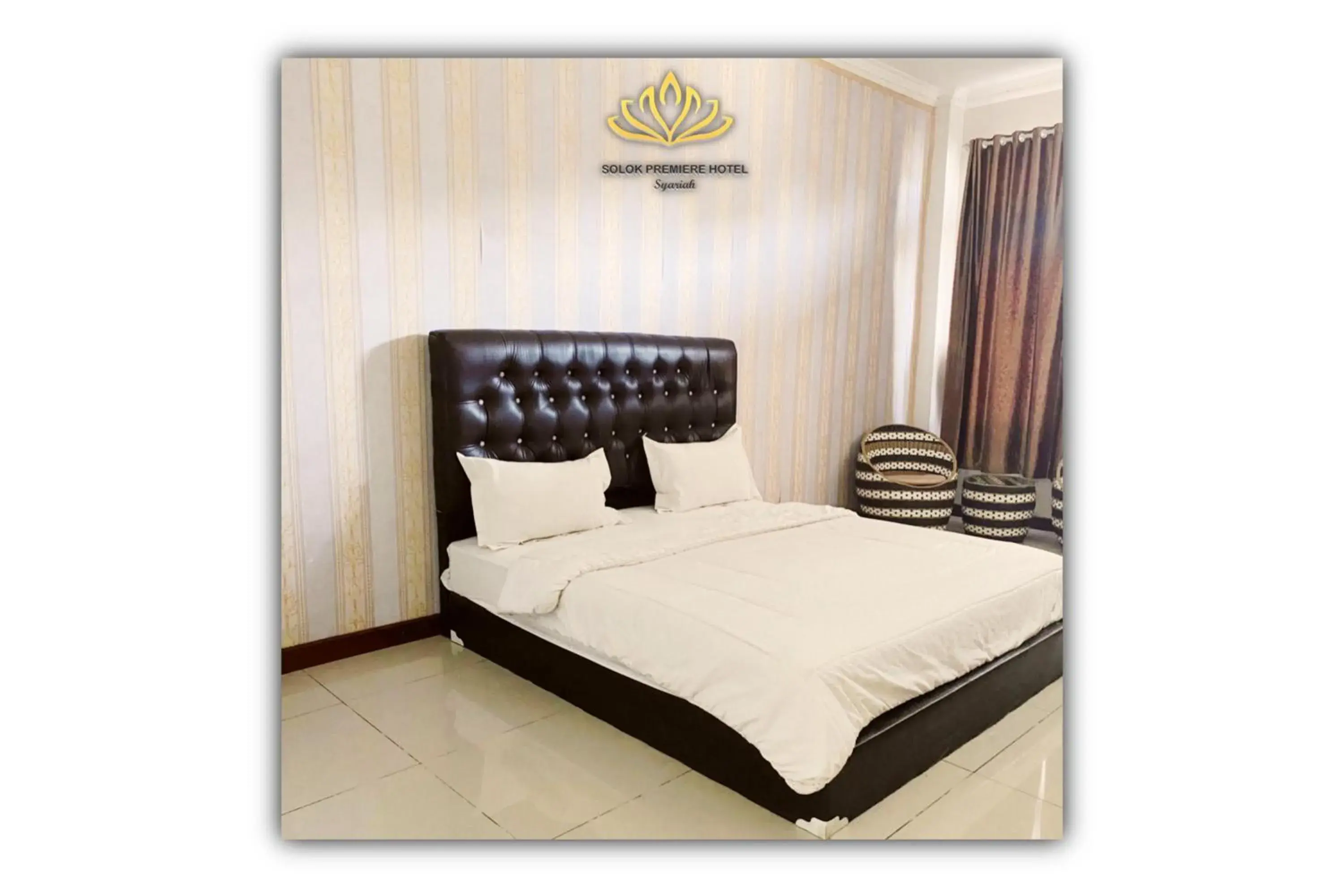 Deluxe King Room in Solok Premier Hotel Deluxe King Room in Solok Premier Hotel