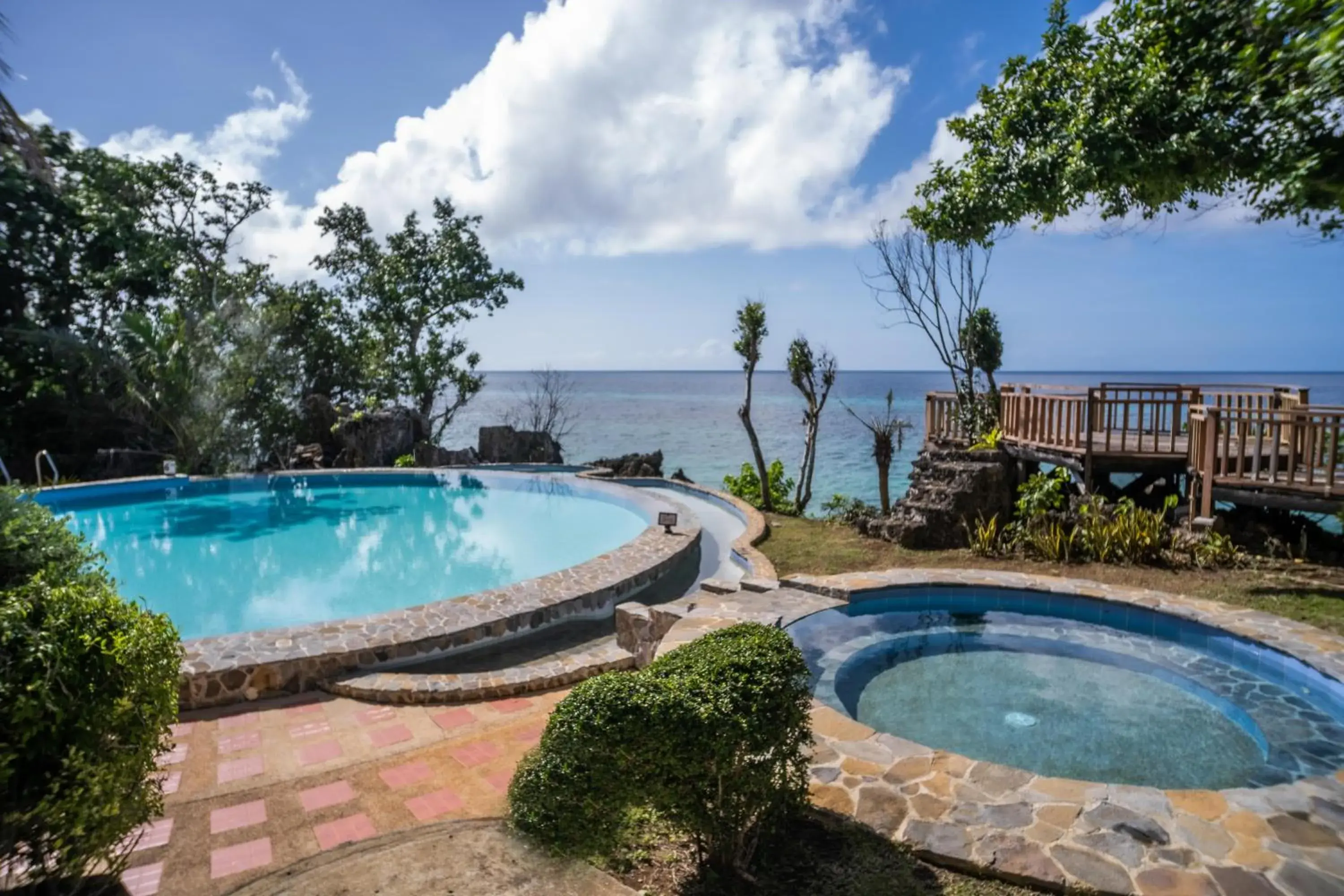 Swimming pool in Parklane Bohol Resort and Spa Swimming pool in Parklane Bohol Resort and Spa