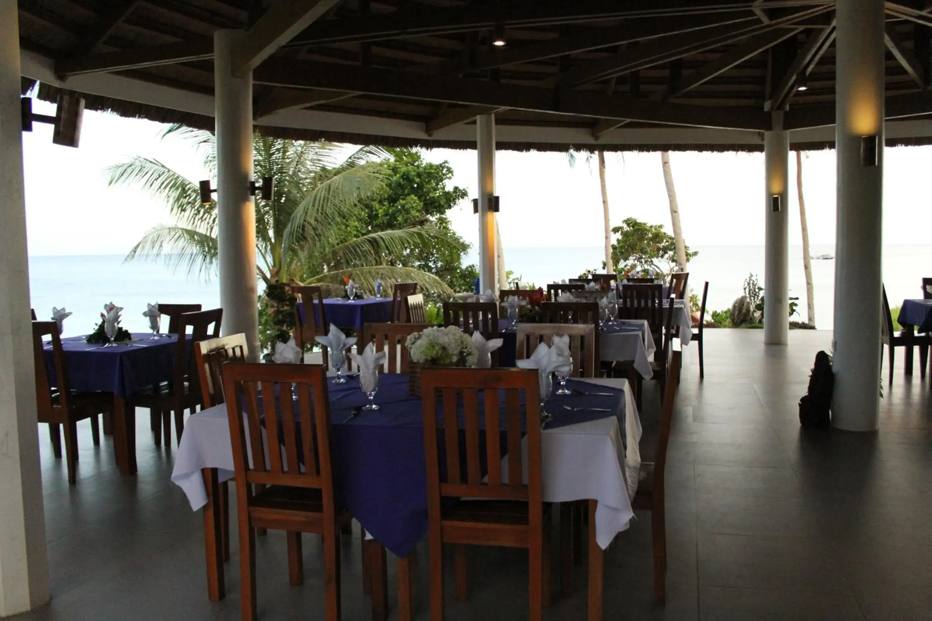 Restaurant/places to eat in Parklane Bohol Resort and Spa Restaurant/places to eat in Parklane Bohol Resort and Spa