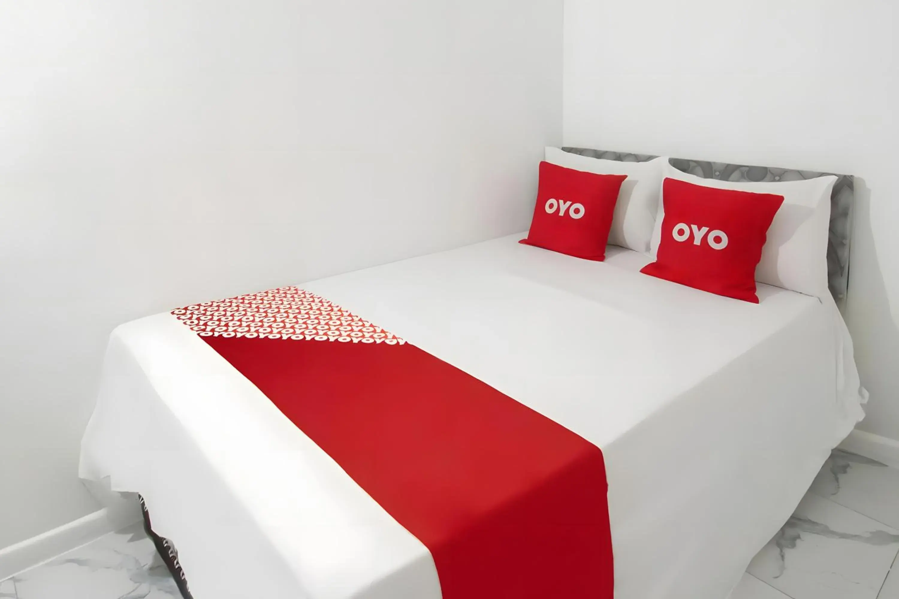 Bedroom, Bed in OYO 93440 Warde Hotel Near Sae Restaurant Bedroom, Bed in OYO 93440 Warde Hotel Near Sae Restaurant