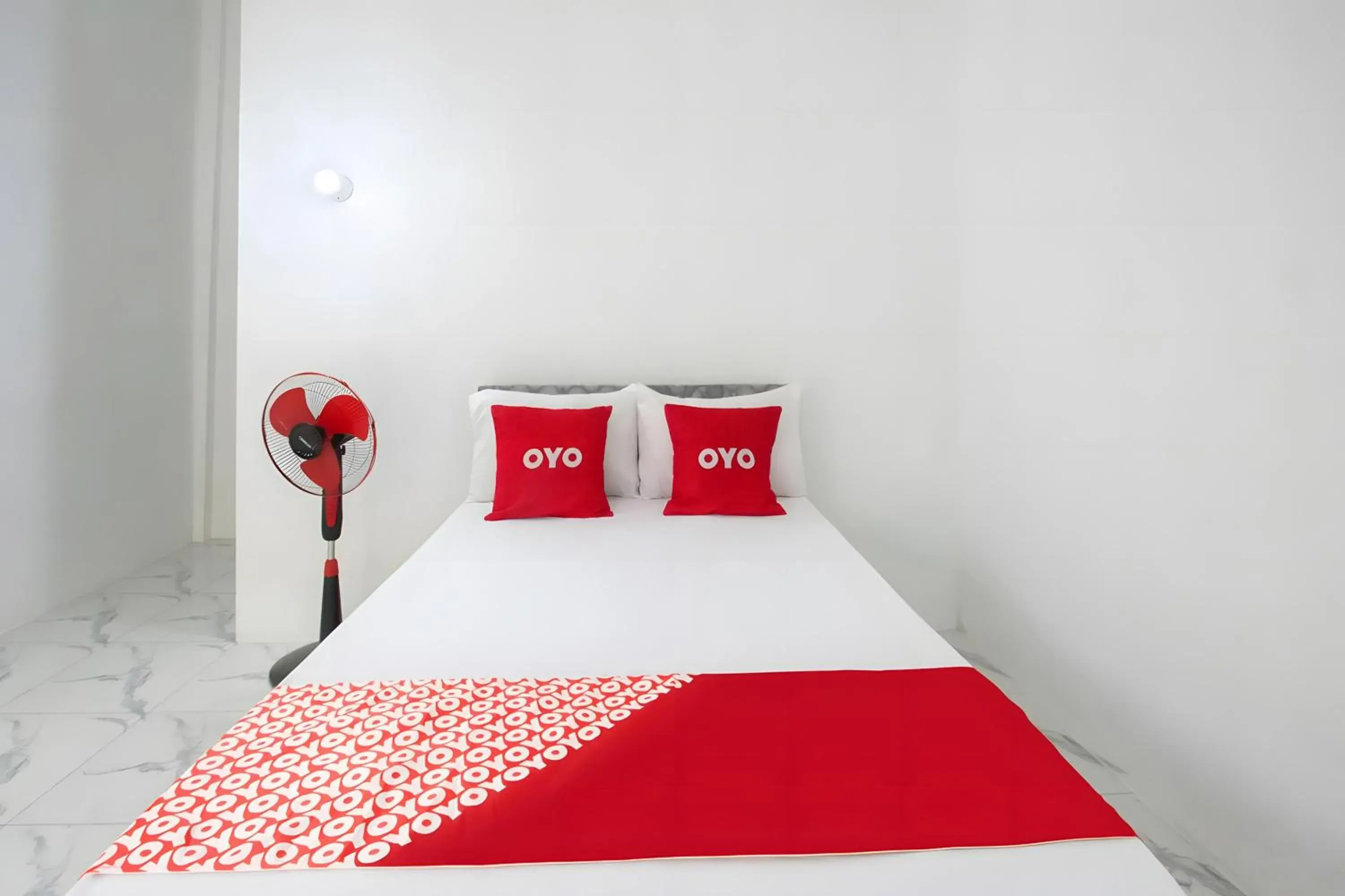 Bedroom, Bed in OYO 93440 Warde Hotel Near Sae Restaurant Bedroom, Bed in OYO 93440 Warde Hotel Near Sae Restaurant