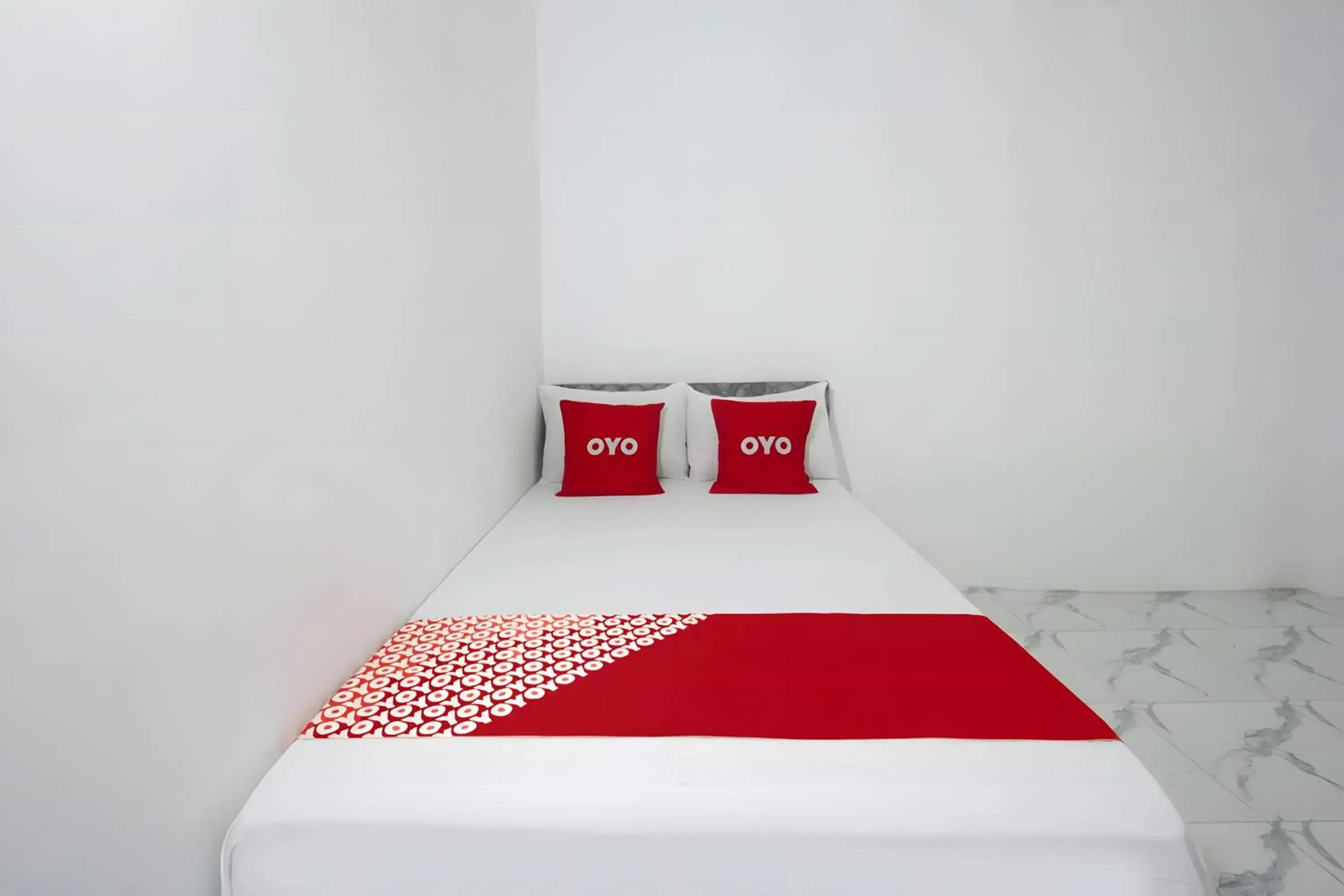 Bedroom, Bed in OYO 93440 Warde Hotel Near Sae Restaurant Bedroom, Bed in OYO 93440 Warde Hotel Near Sae Restaurant