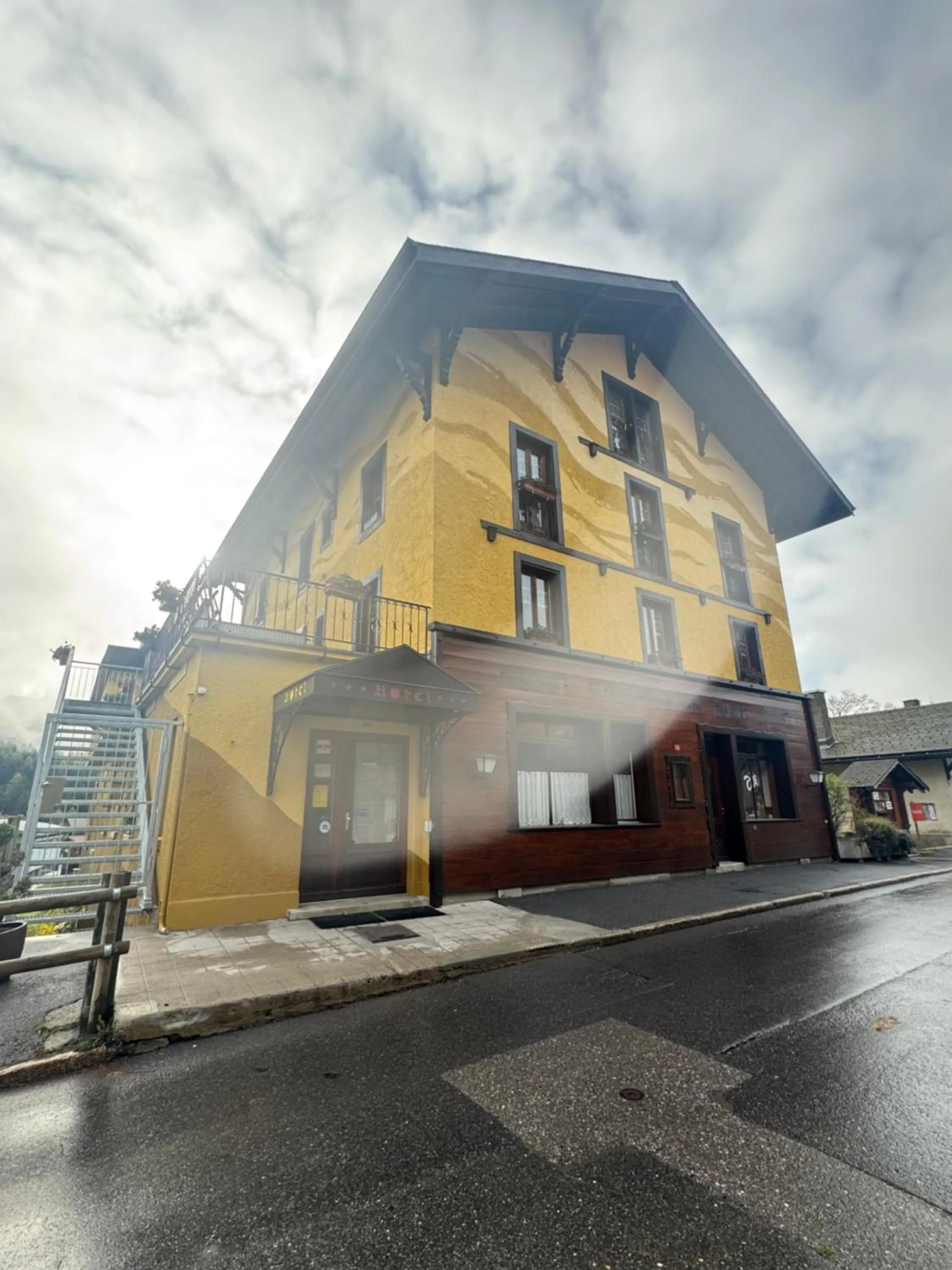 Property building in Hotel La Tour d'Aï